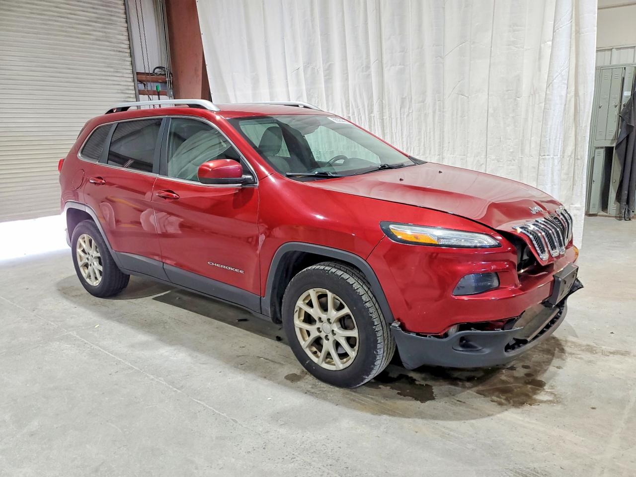 2015 Jeep Cherokee Latitude Red vin: 1C4PJMCBXFW652971