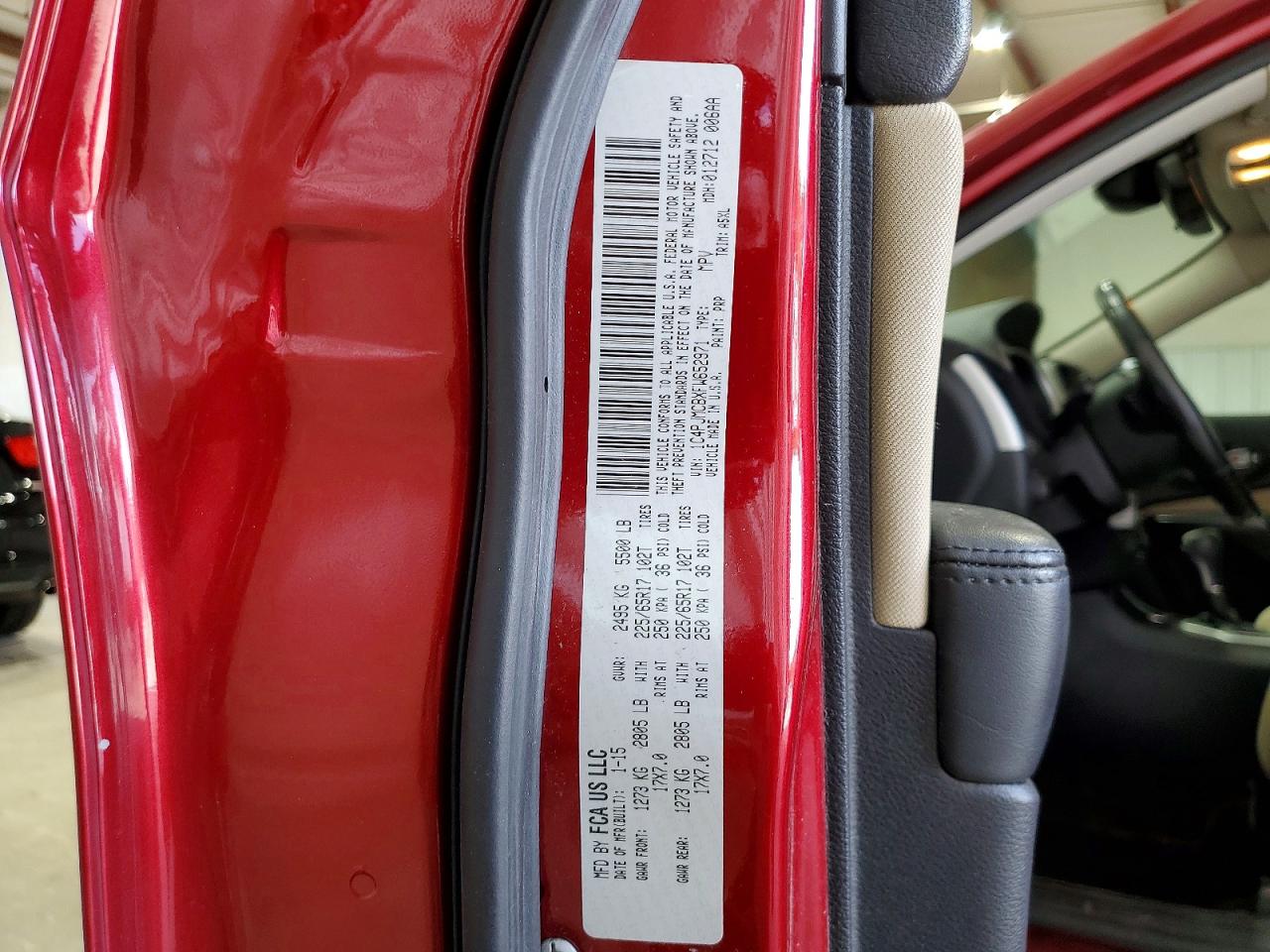2015 Jeep Cherokee Latitude Red vin: 1C4PJMCBXFW652971
