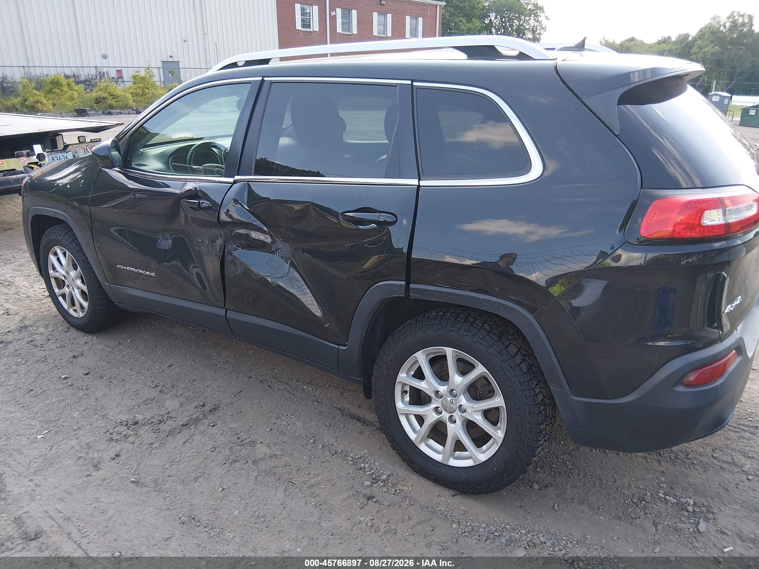 2015 Jeep Cherokee Latitude Black vin: 1C4PJMCBXFW691849