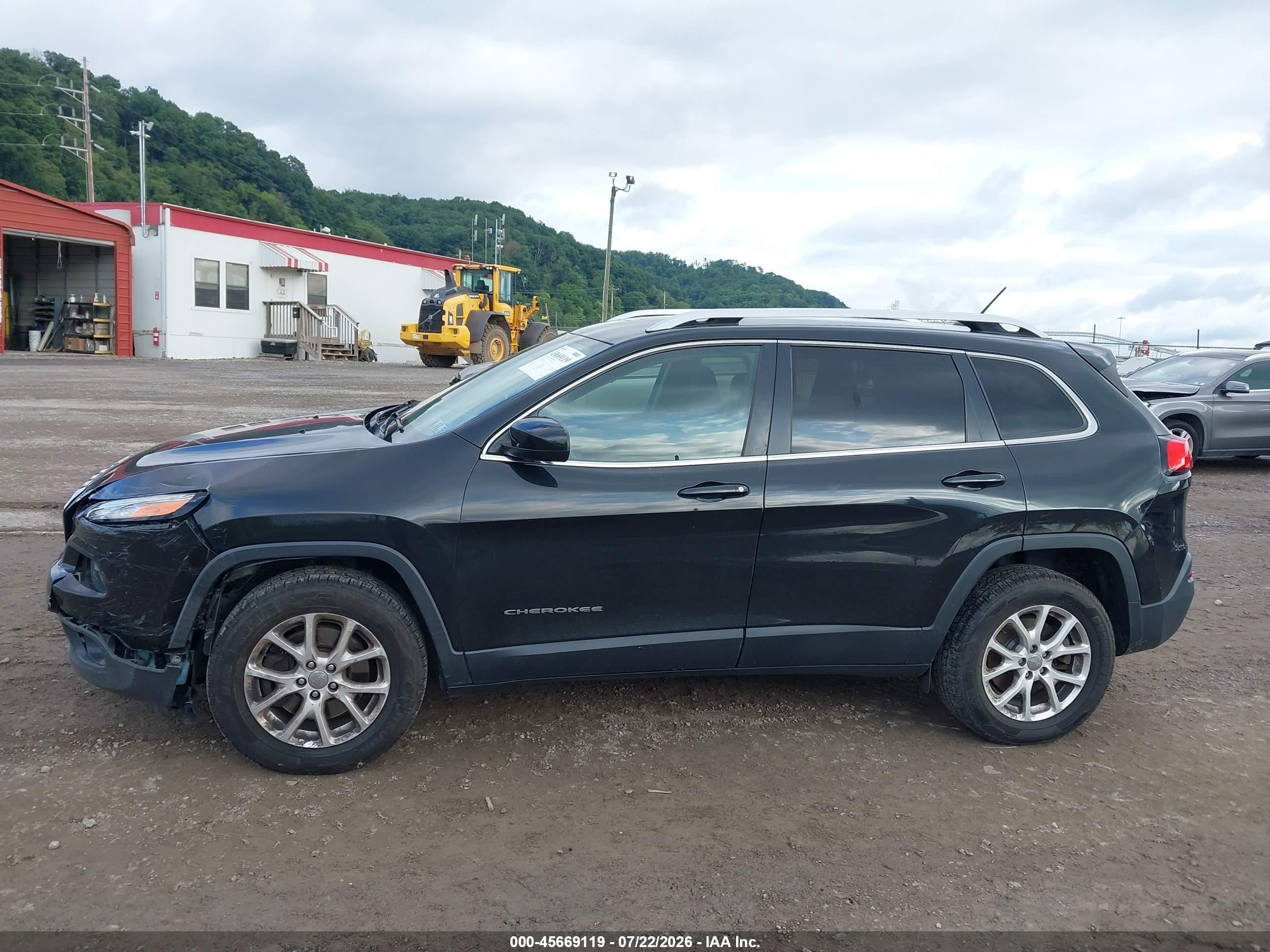 2015 Jeep Cherokee Latitude Black vin: 1C4PJMCBXFW715437