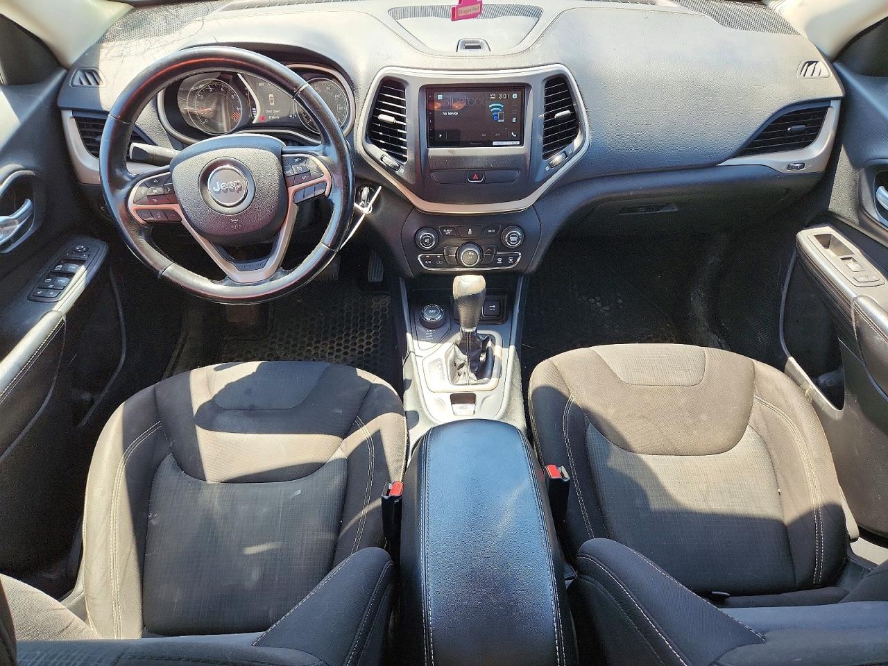 2015 Jeep Cherokee White vin: 1C4PJMCBXFW774391