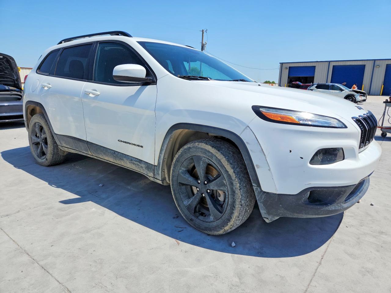 2015 Jeep Cherokee White vin: 1C4PJMCBXFW774391
