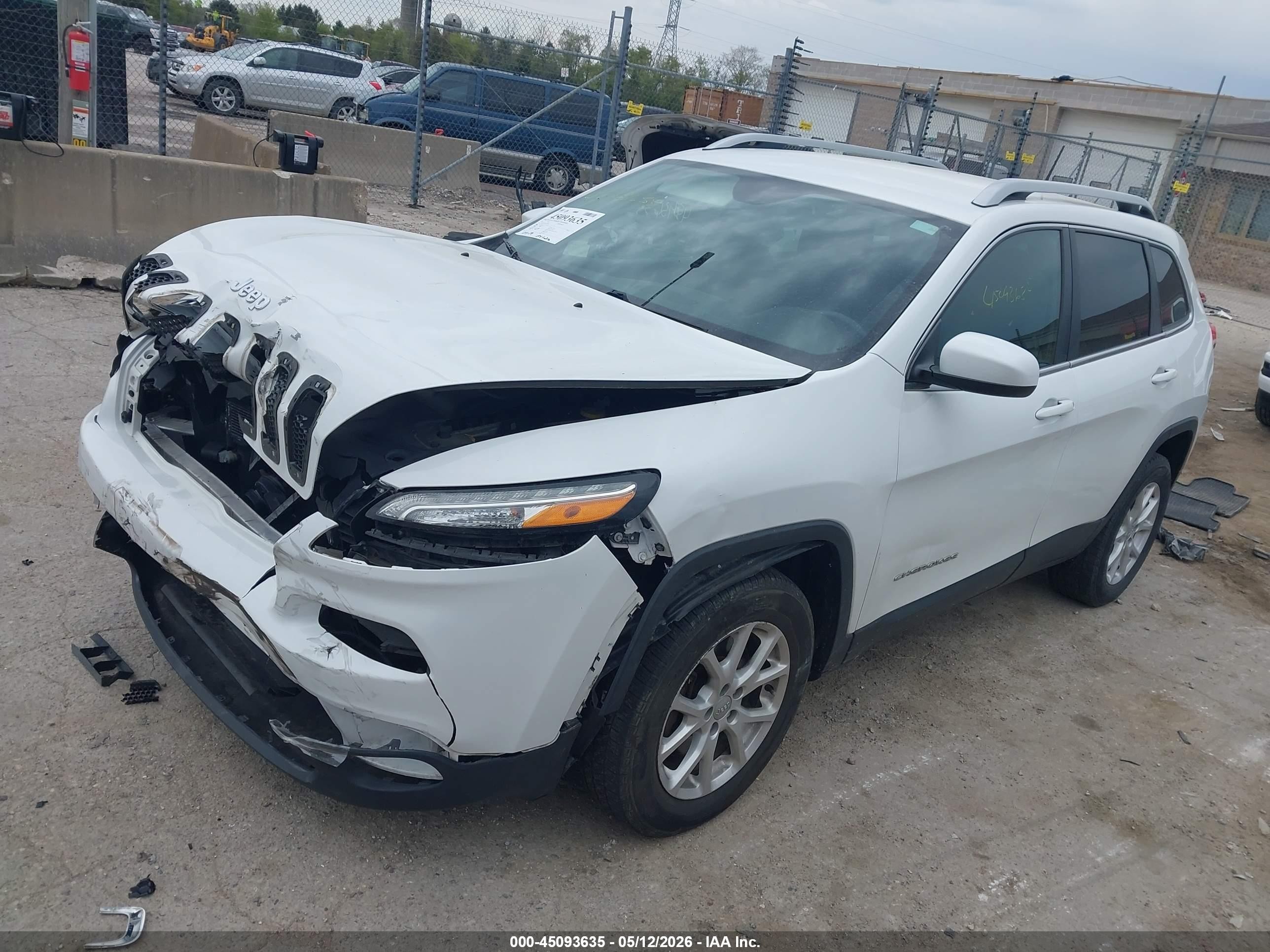 2016 Jeep Cherokee Latitude White vin: 1C4PJMCBXGW120900