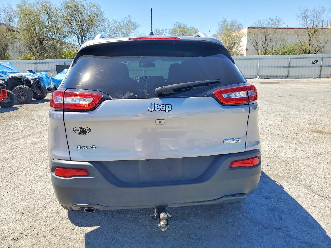 2017 Jeep Cherokee Latitude Silver vin: 1C4PJMCBXHW663729