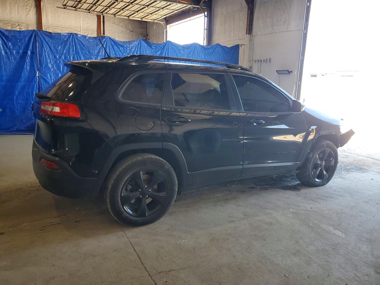 2018 Jeep Cherokee Latitude Black vin: 1C4PJMCBXJD509250