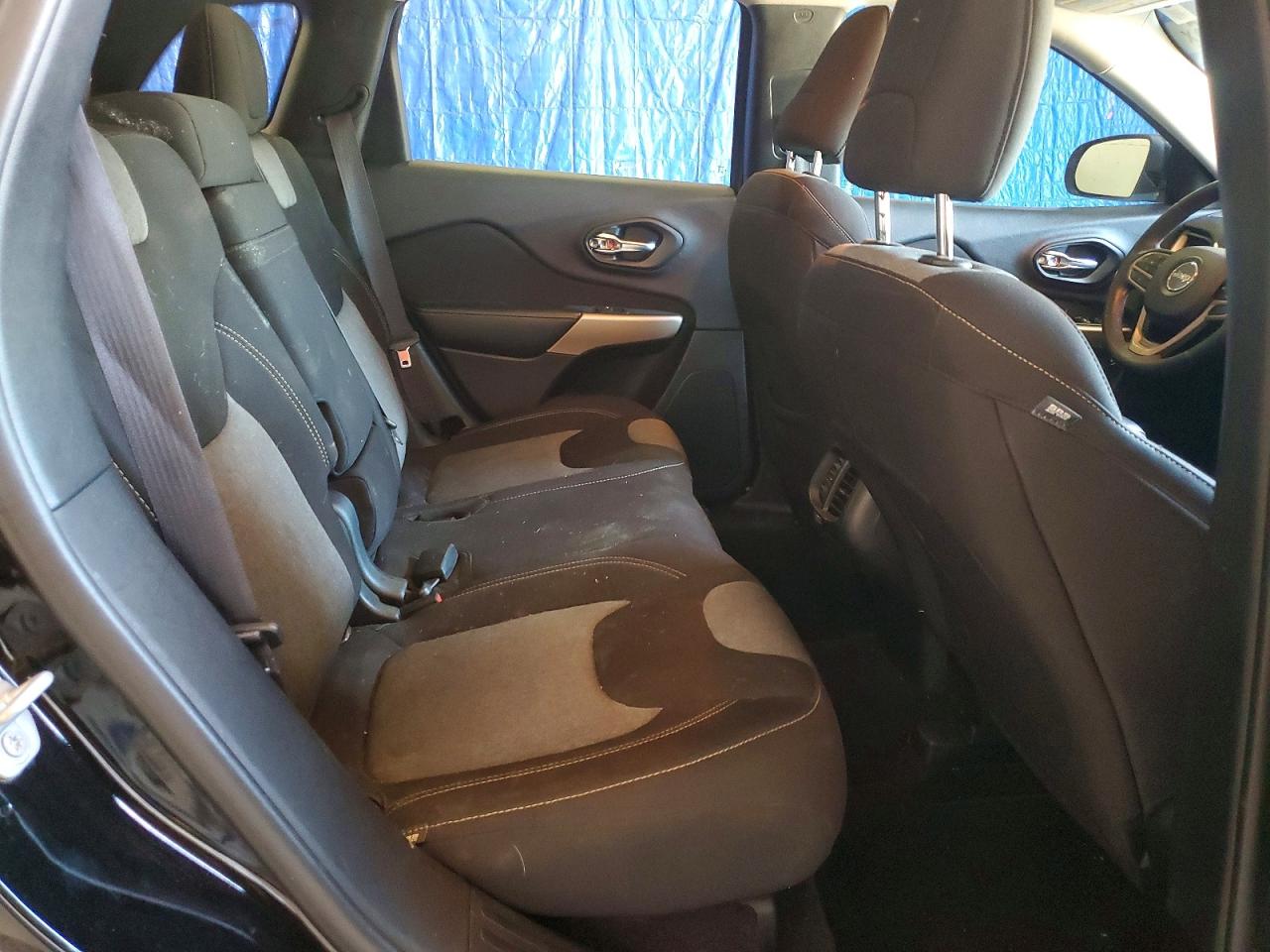 2018 Jeep Cherokee Latitude Black vin: 1C4PJMCBXJD509250
