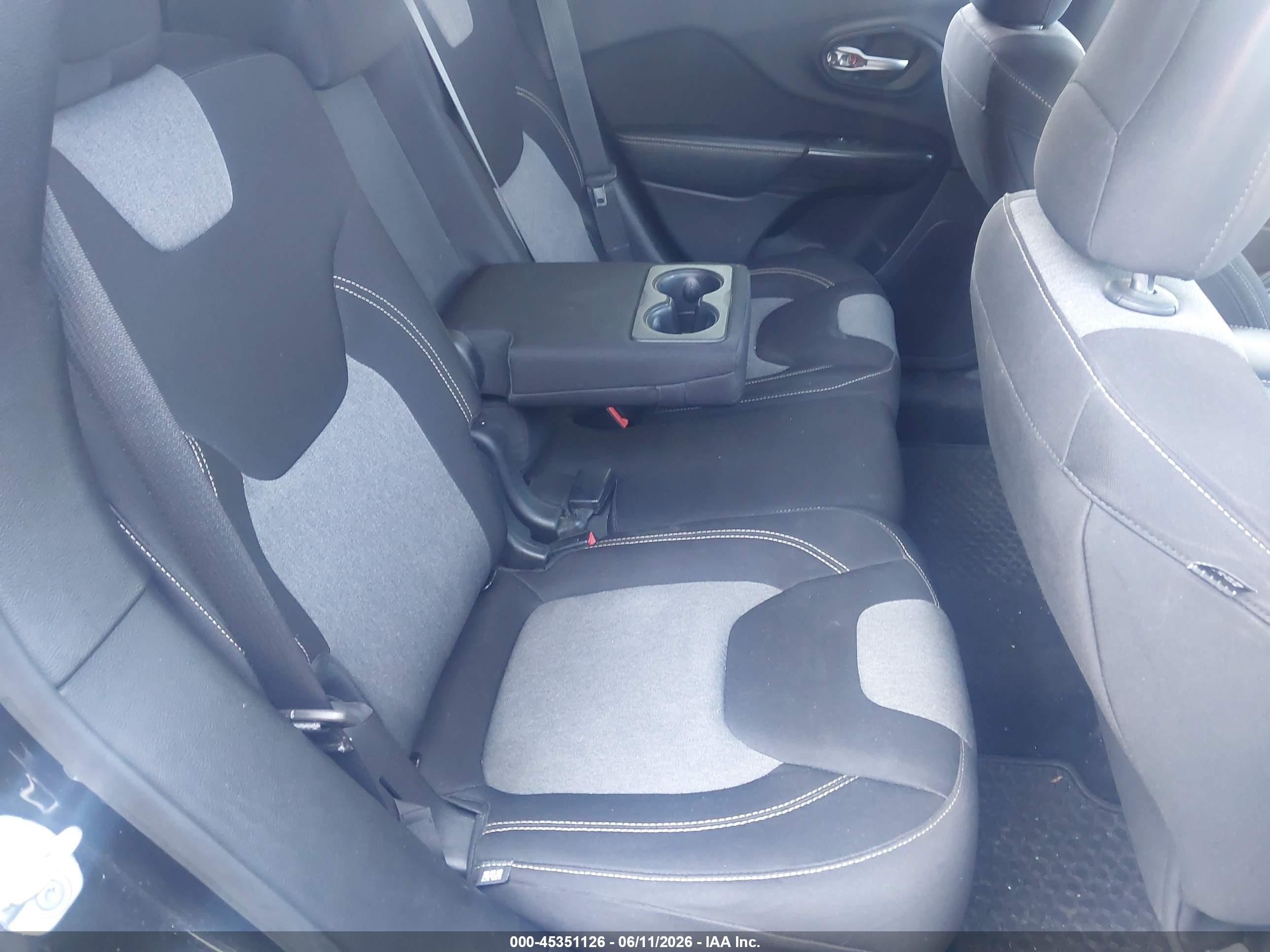 2014 Jeep Cherokee Latitude Black vin: 1C4PJMCS0EW125407