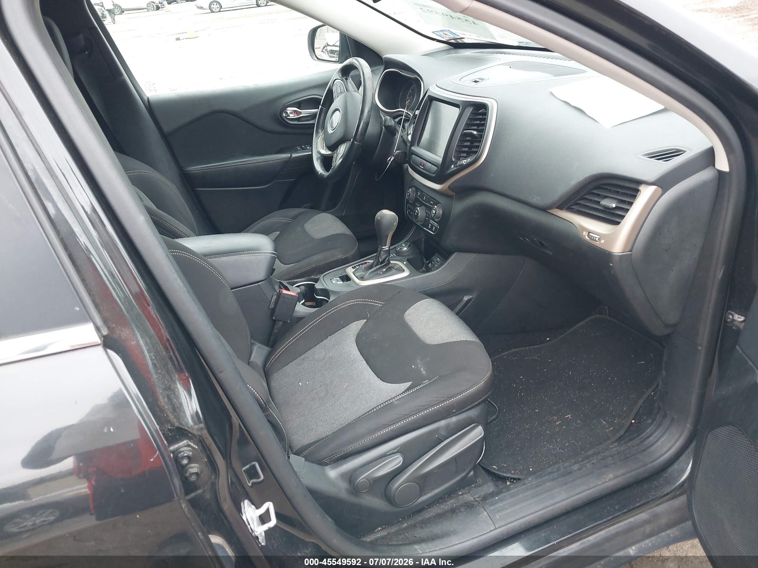 2014 Jeep Cherokee Latitude Черный vin: 1C4PJMCS0EW226799