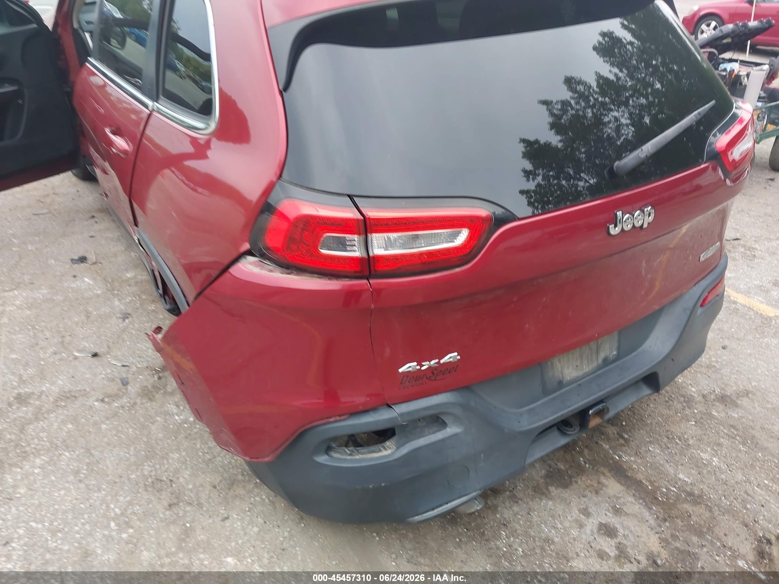 2014 Jeep Cherokee Latitude Красный vin: 1C4PJMCS0EW281379
