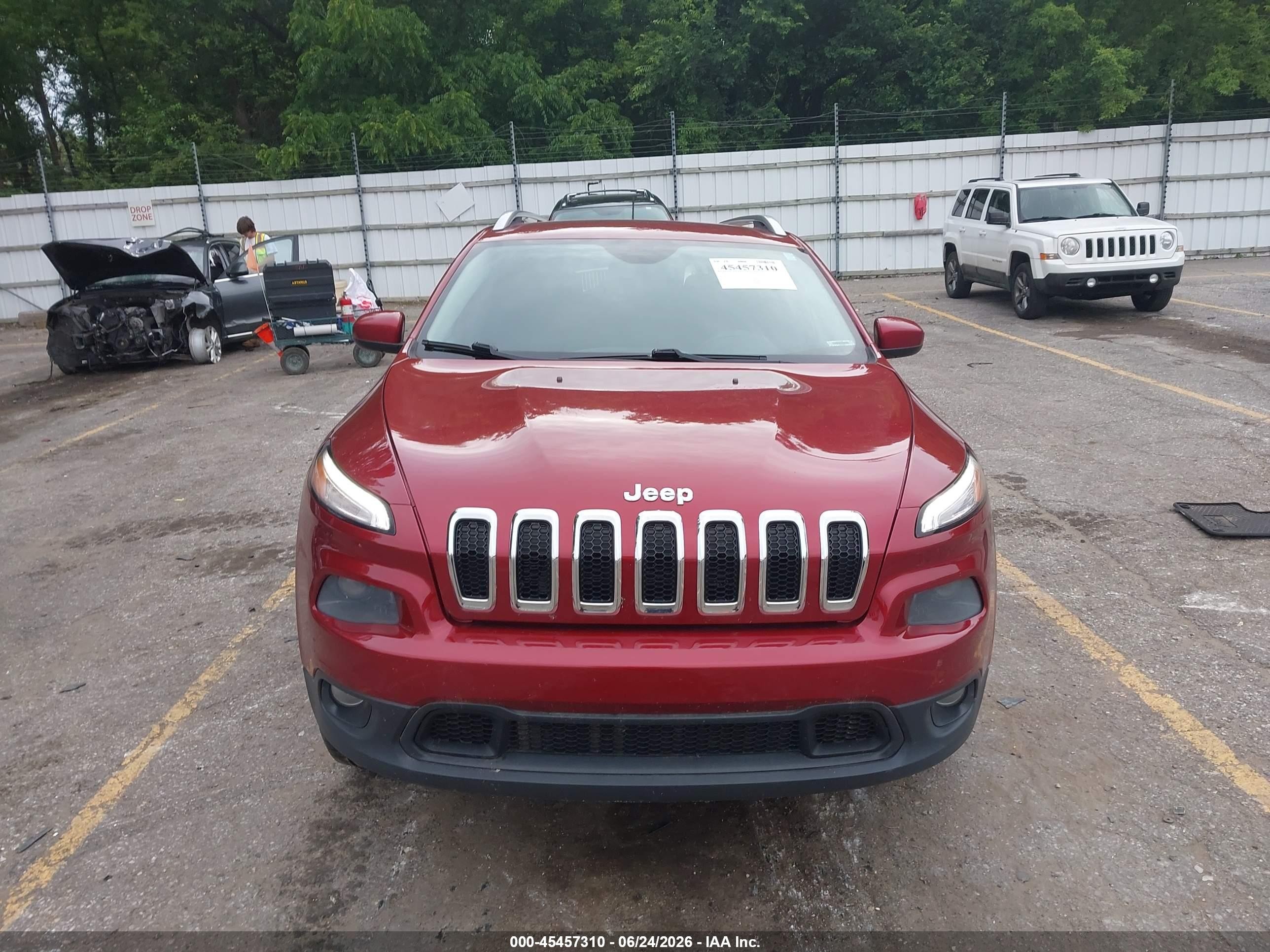 2014 Jeep Cherokee Latitude Красный vin: 1C4PJMCS0EW281379
