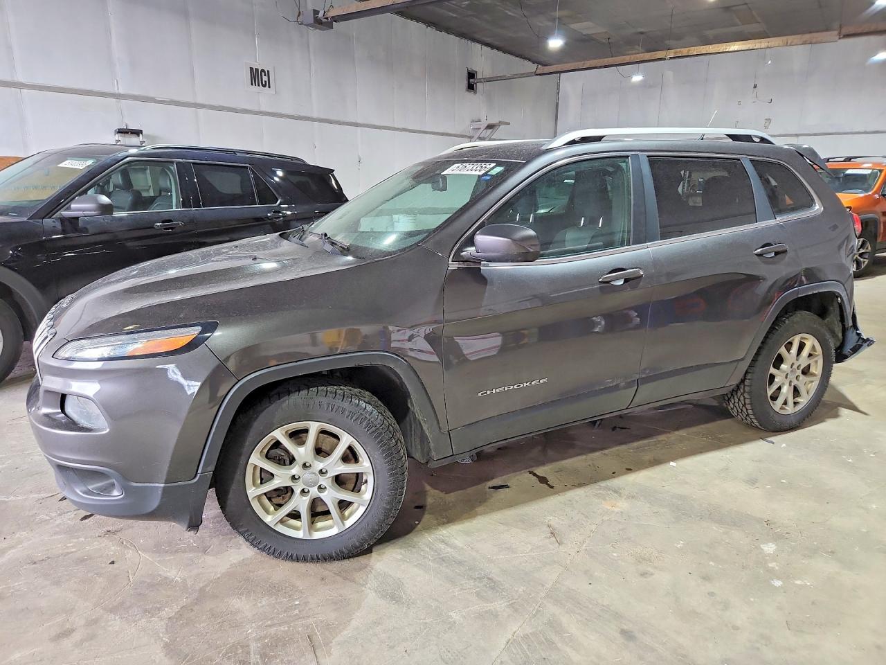 2014 Jeep Cherokee Latitude Gray vin: 1C4PJMCS0EW304885