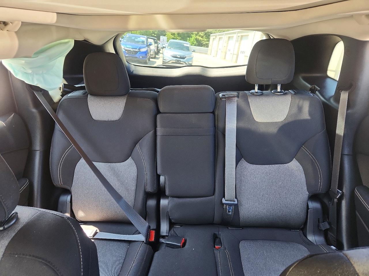 2014 Jeep Cherokee Latitude Gray vin: 1C4PJMCS0EW321895