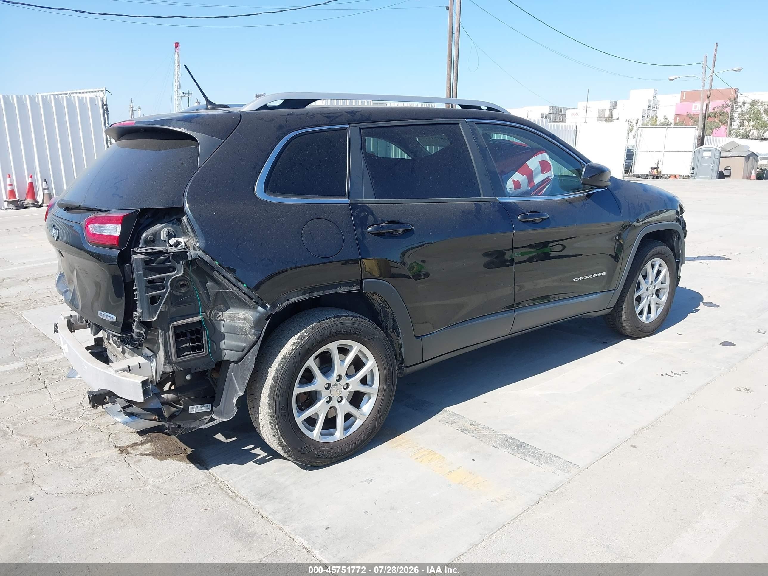 2015 Jeep Cherokee Latitude Black vin: 1C4PJMCS0FW528983