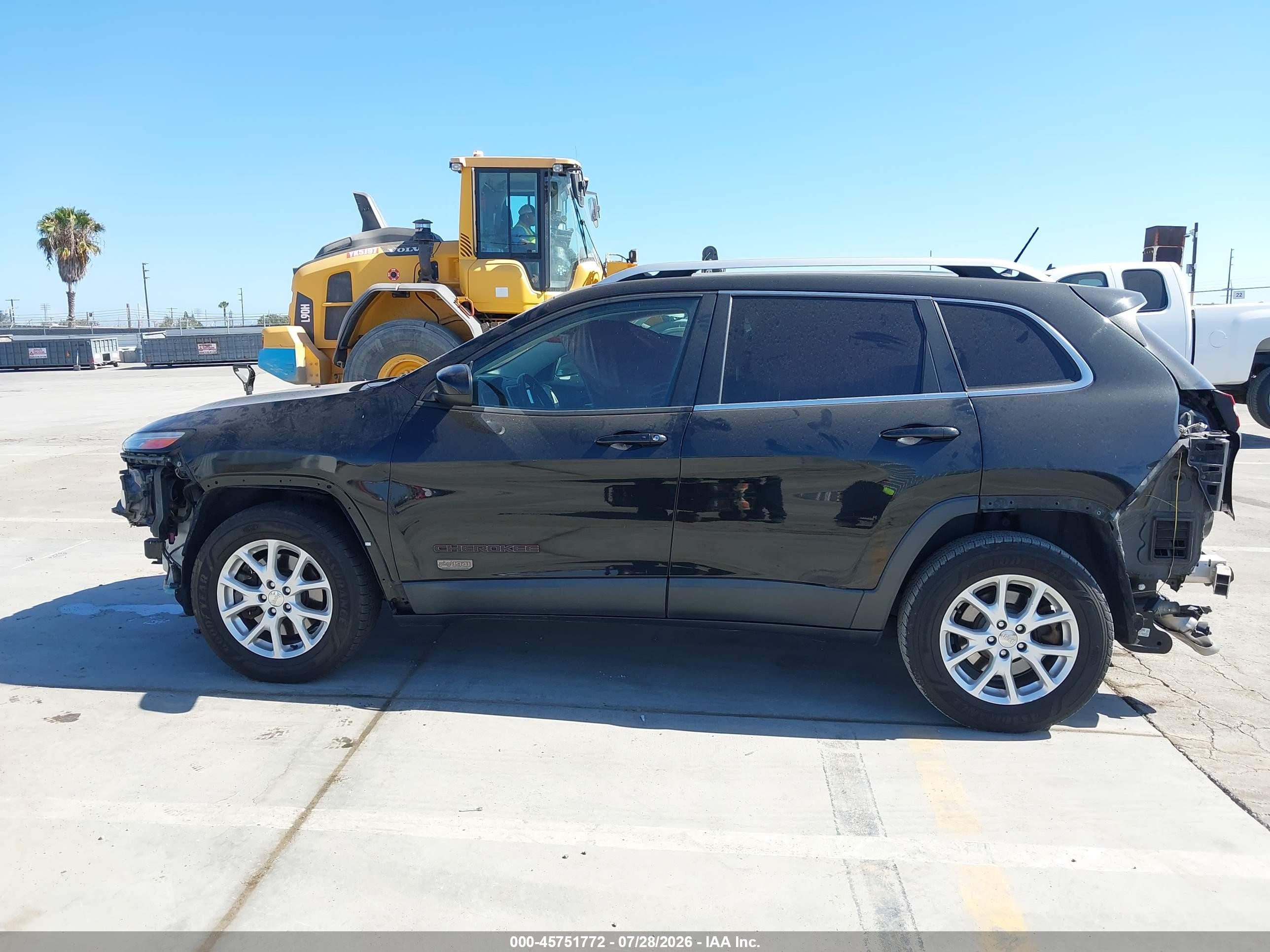 2015 Jeep Cherokee Latitude Black vin: 1C4PJMCS0FW528983