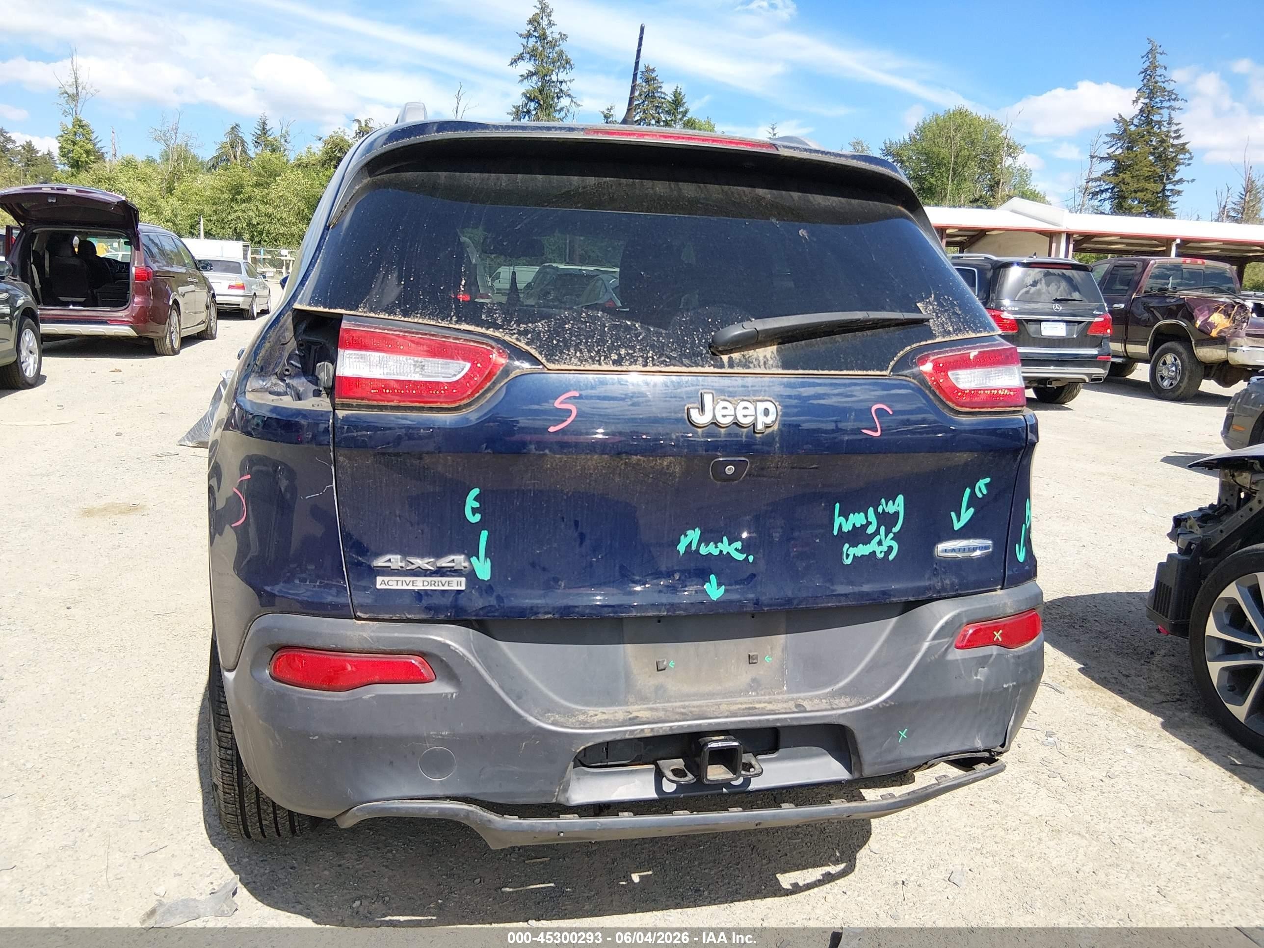 2015 Jeep Cherokee Latitude Blue vin: 1C4PJMCS0FW571607