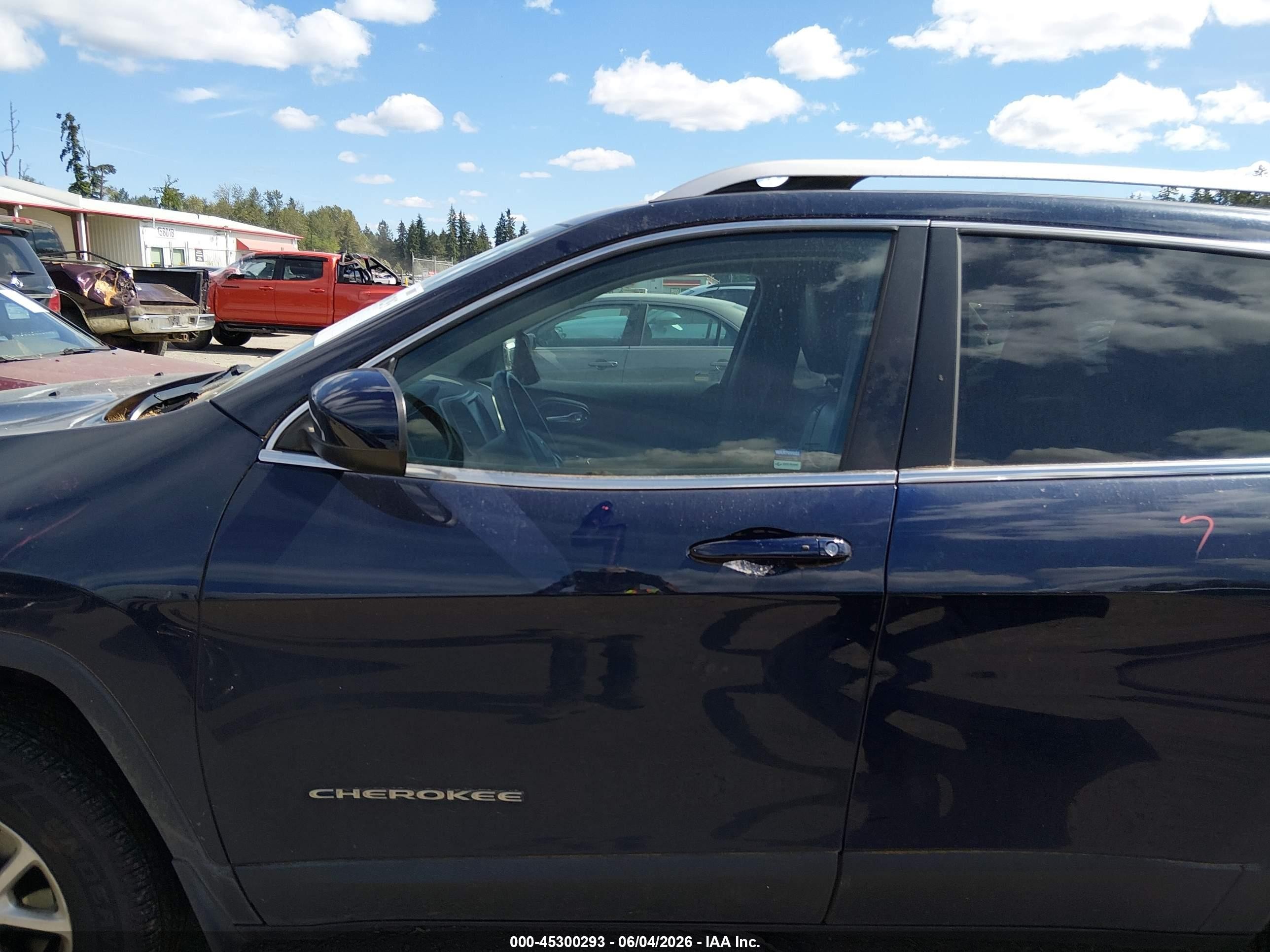 2015 Jeep Cherokee Latitude Blue vin: 1C4PJMCS0FW571607