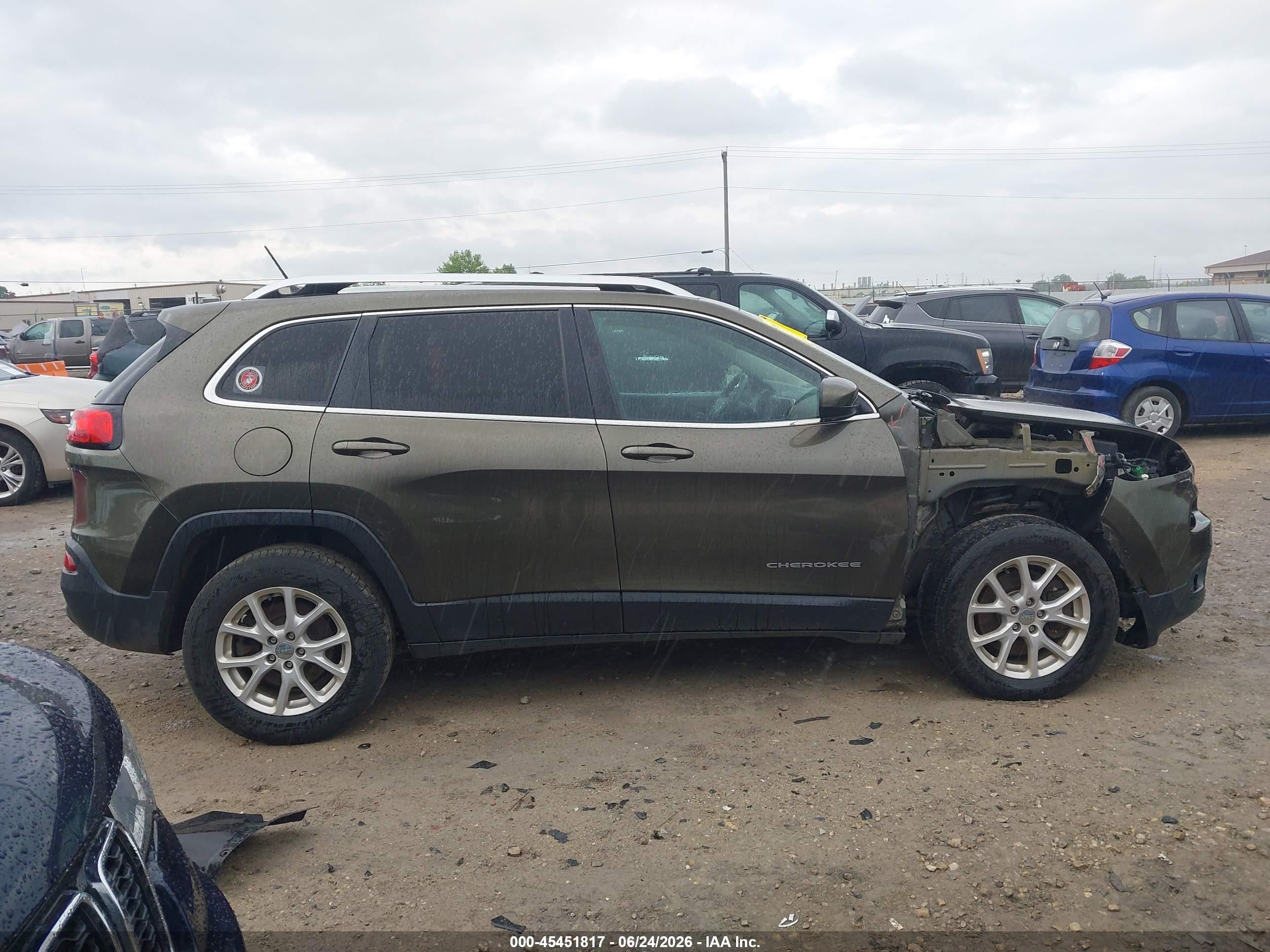 2015 Jeep Cherokee Latitude Green vin: 1C4PJMCS0FW641218
