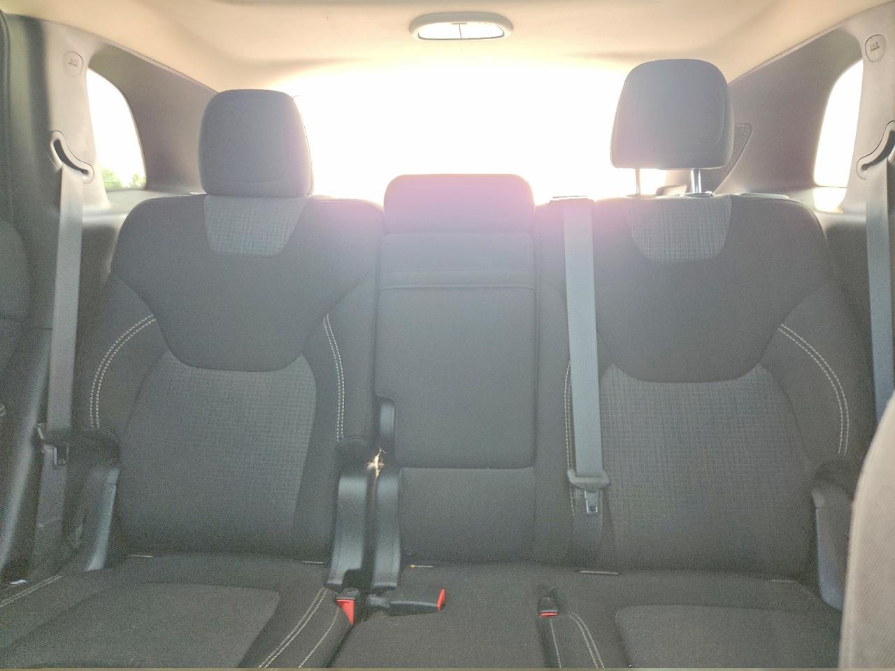 2015 Jeep Cherokee Latitude Gray vin: 1C4PJMCS0FW648444