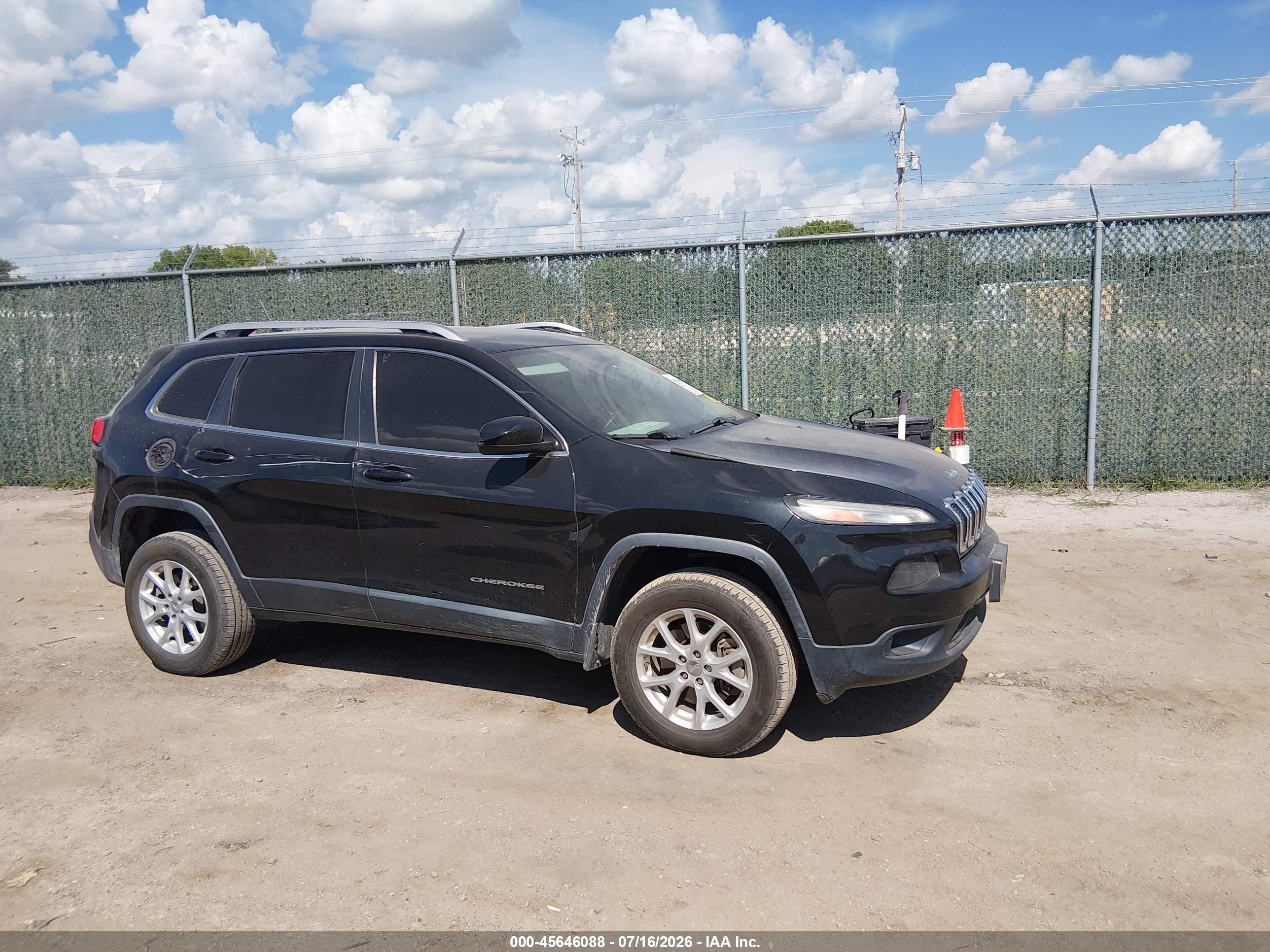 2015 Jeep Cherokee Latitude Black vin: 1C4PJMCS0FW726155