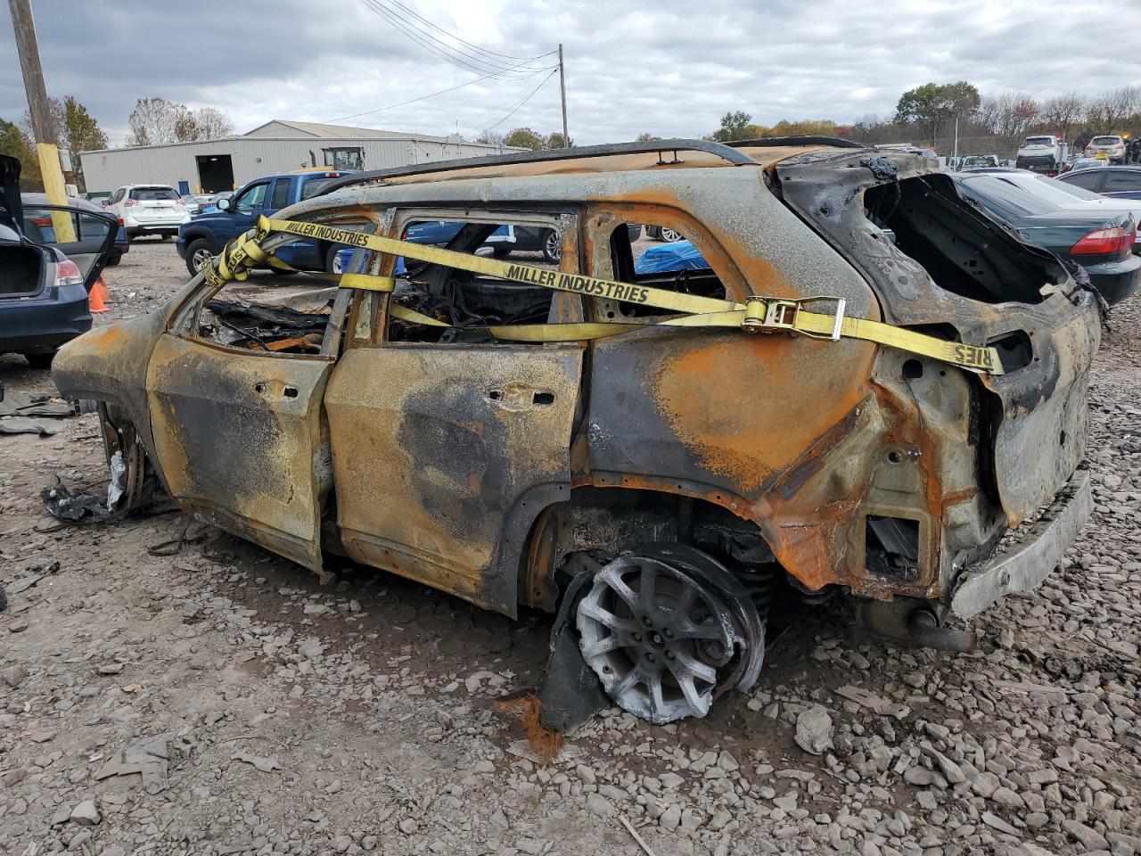 2015 Jeep Cherokee Latitude Burn vin: 1C4PJMCS0FW757941