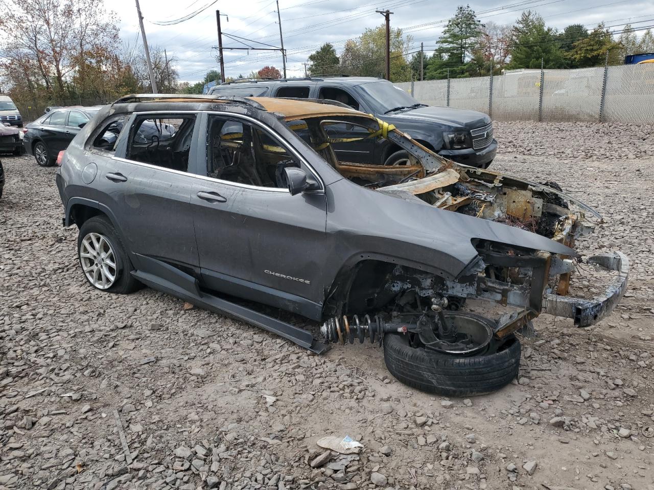 2015 Jeep Cherokee Latitude Burn vin: 1C4PJMCS0FW757941