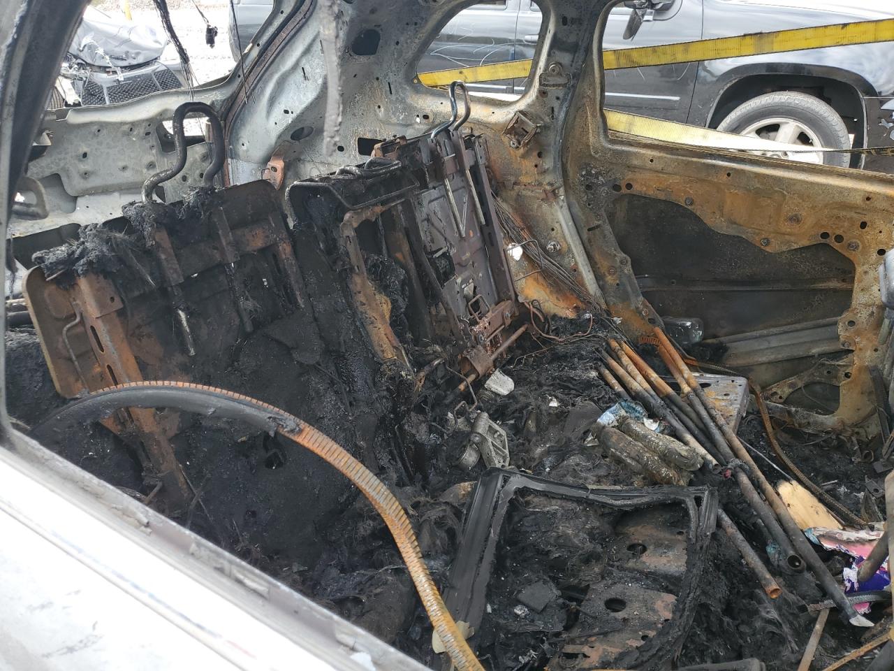 2015 Jeep Cherokee Latitude Burn vin: 1C4PJMCS0FW757941