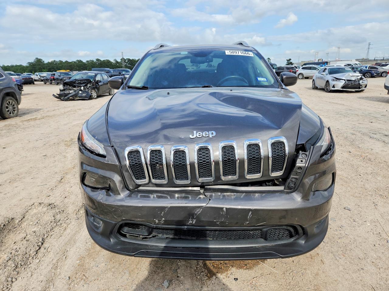 2015 Jeep Cherokee Latitude Gray vin: 1C4PJMCS0FW758264