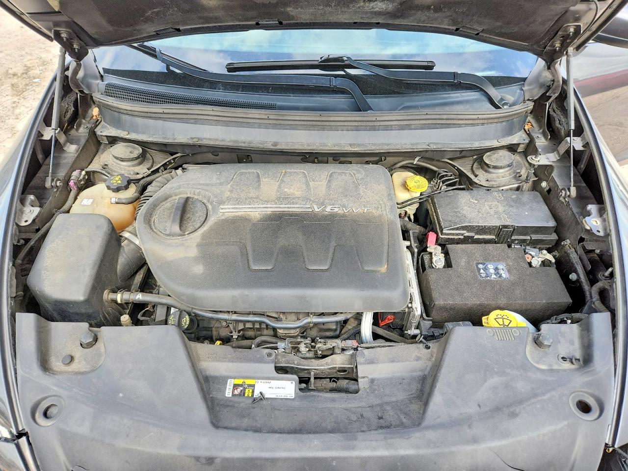 2015 Jeep Cherokee Latitude Gray vin: 1C4PJMCS0FW758264