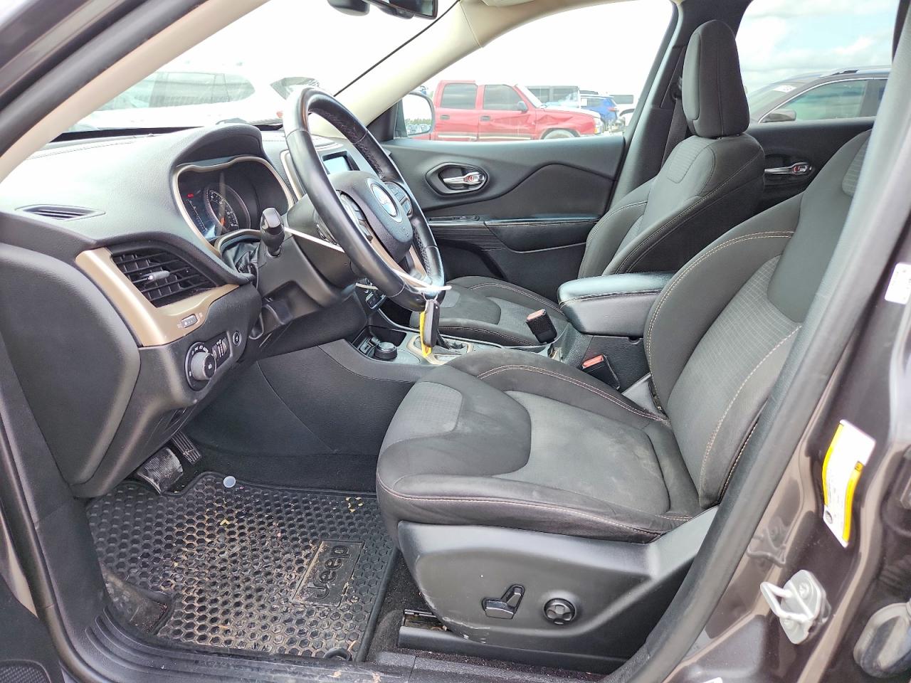 2015 Jeep Cherokee Latitude Gray vin: 1C4PJMCS0FW758264