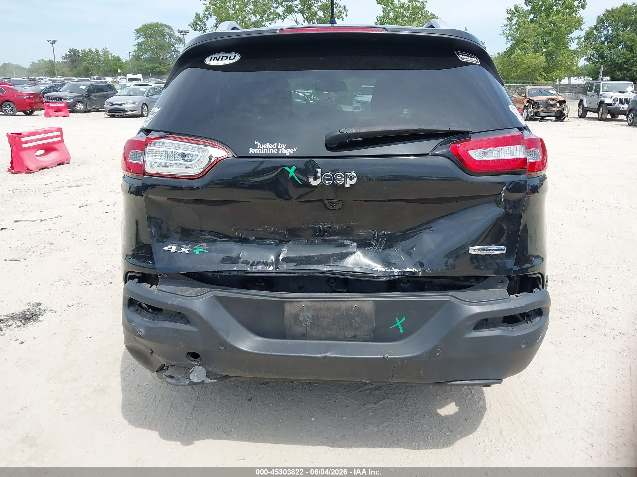 2015 Jeep Cherokee Latitude Black vin: 1C4PJMCS0FW795606