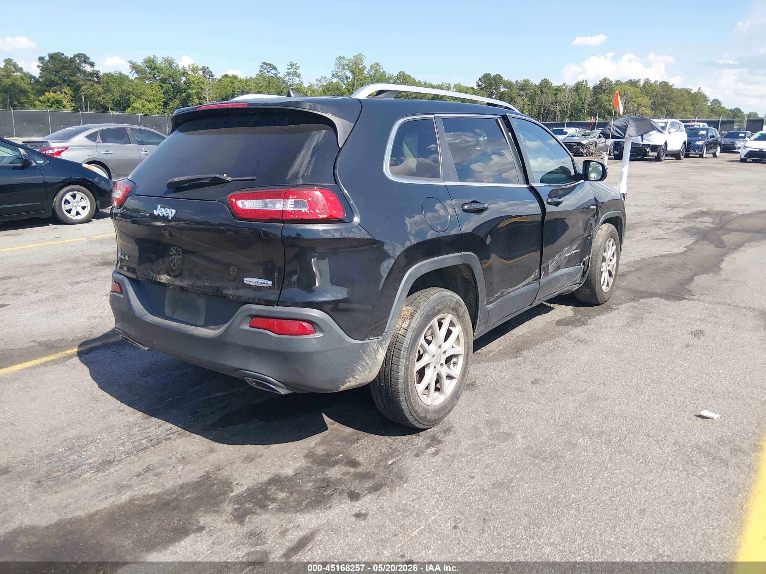 2016 Jeep Cherokee Latitude Black vin: 1C4PJMCS0GW283006