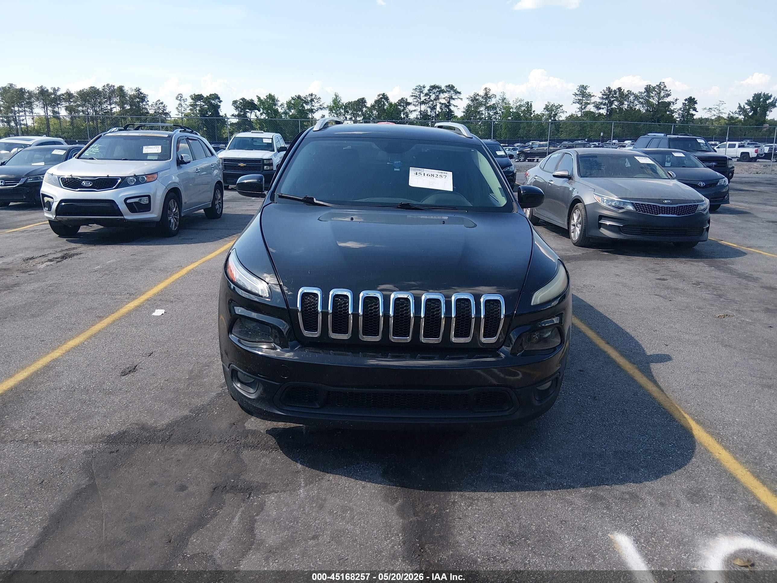 2016 Jeep Cherokee Latitude Black vin: 1C4PJMCS0GW283006