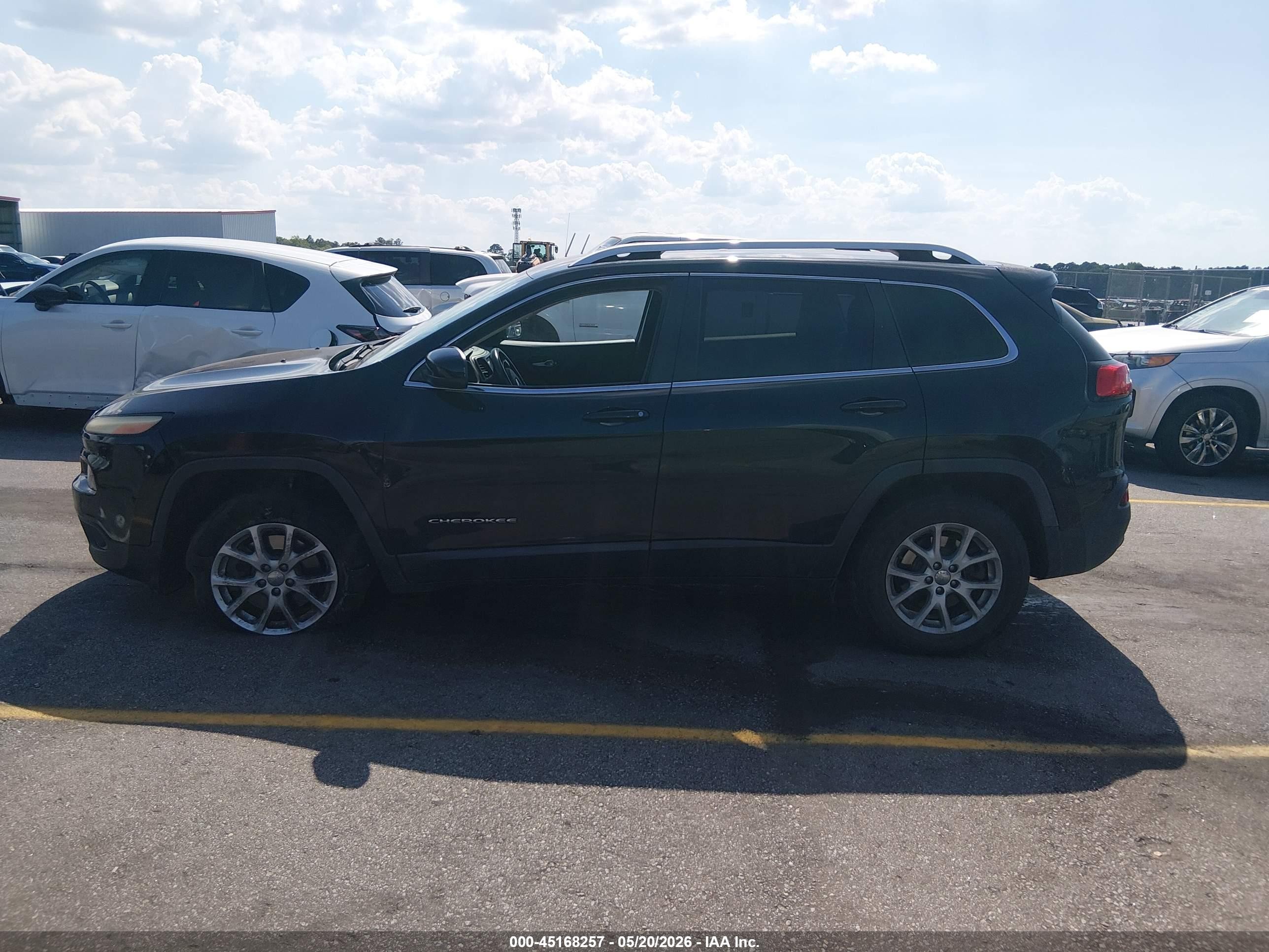 2016 Jeep Cherokee Latitude Black vin: 1C4PJMCS0GW283006