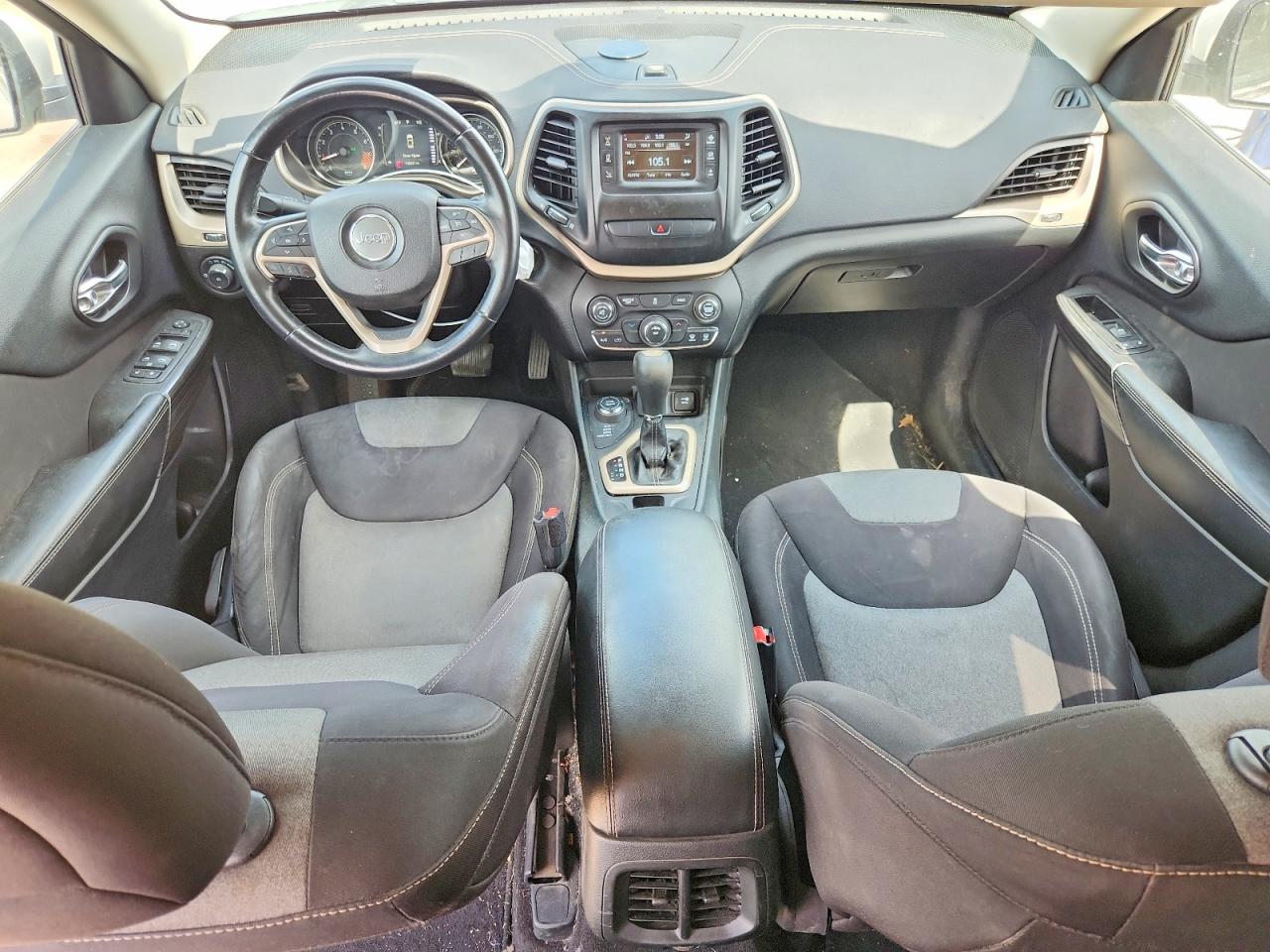 2014 Jeep Cherokee Latitude White vin: 1C4PJMCS1EW146718