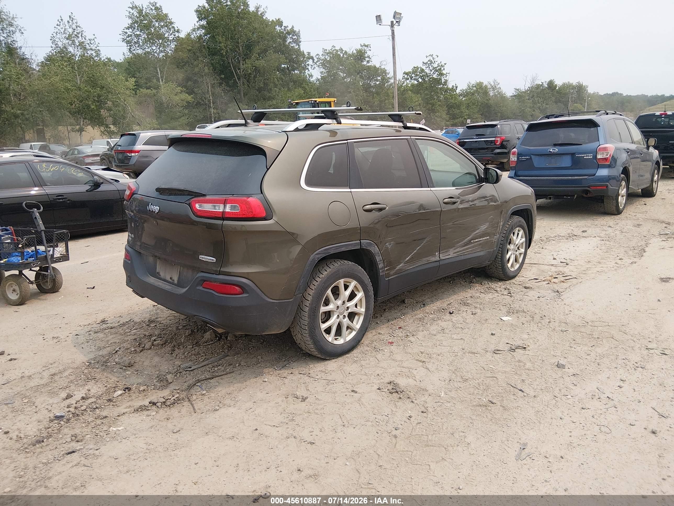 2014 Jeep Cherokee Latitude Gray vin: 1C4PJMCS1EW244499
