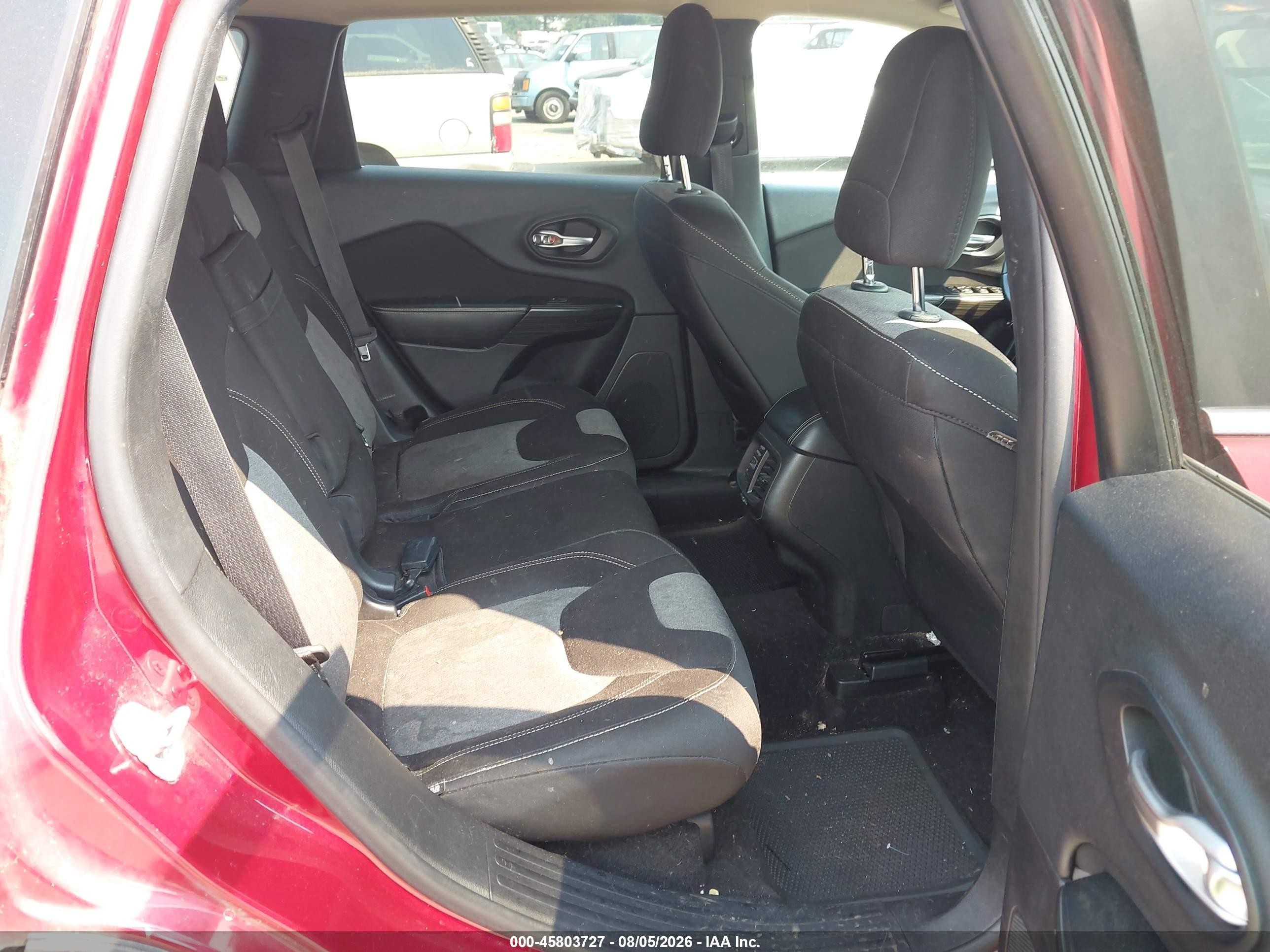 2014 Jeep Cherokee Latitude Red vin: 1C4PJMCS1EW252151