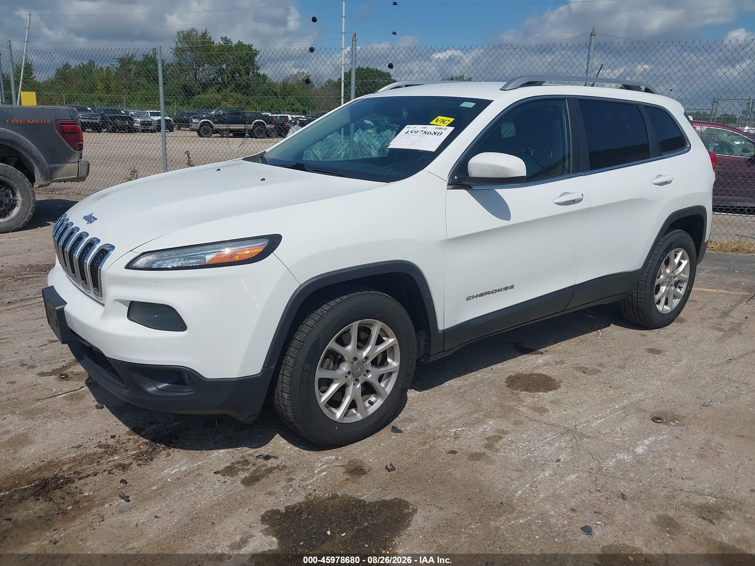 2014 Jeep Cherokee Latitude White vin: 1C4PJMCS1EW285327