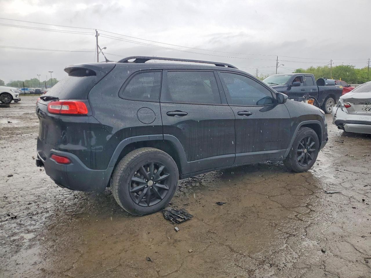 2014 Jeep Cherokee Latitude Black vin: 1C4PJMCS1EW297848