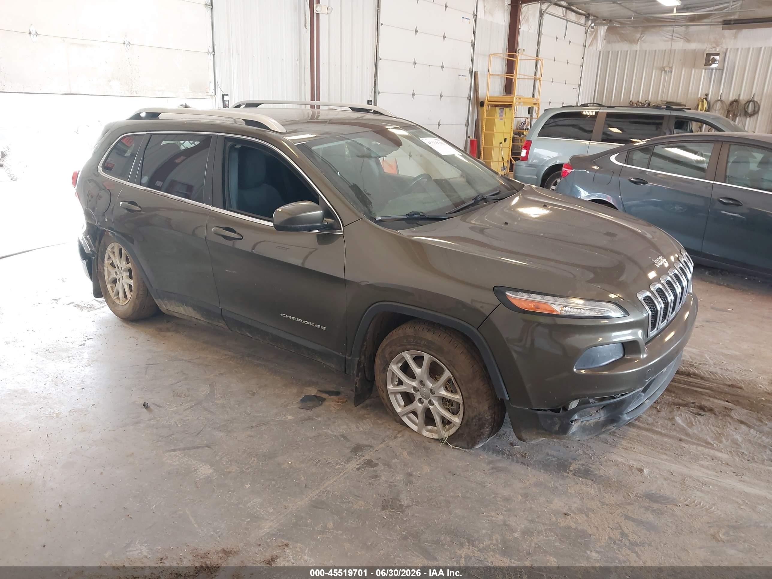 2015 Jeep Cherokee Latitude Gray vin: 1C4PJMCS1FW521623