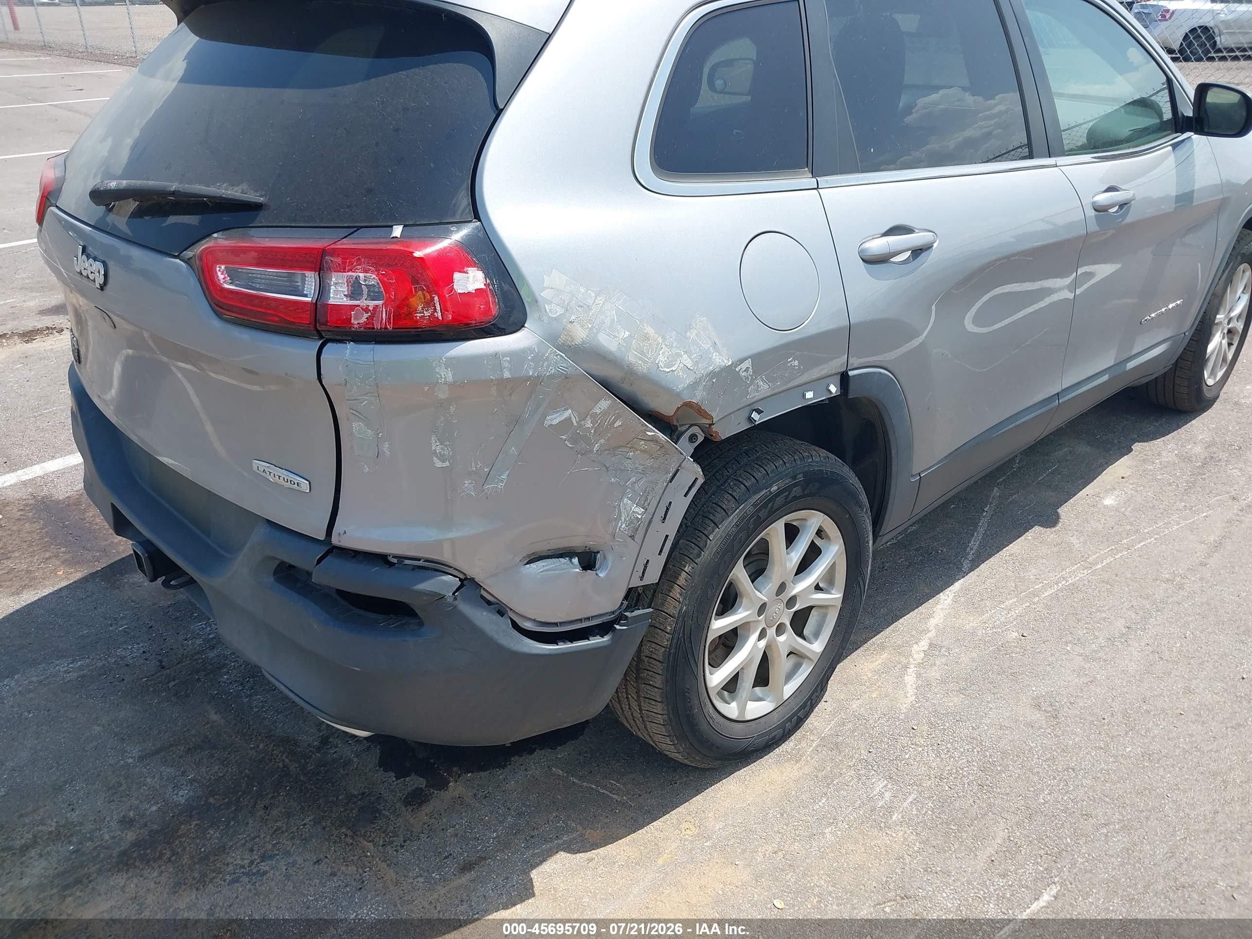 2015 Jeep Cherokee Latitude Серый vin: 1C4PJMCS1FW525087
