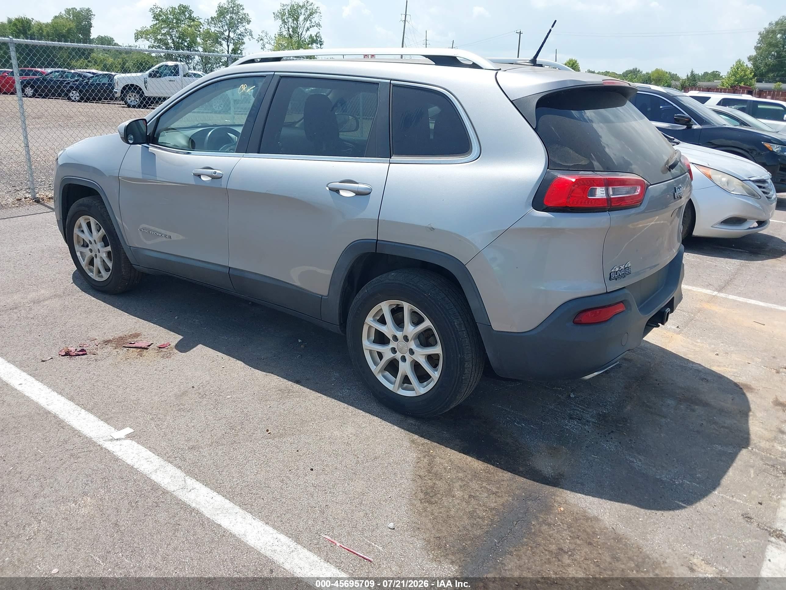 2015 Jeep Cherokee Latitude Серый vin: 1C4PJMCS1FW525087
