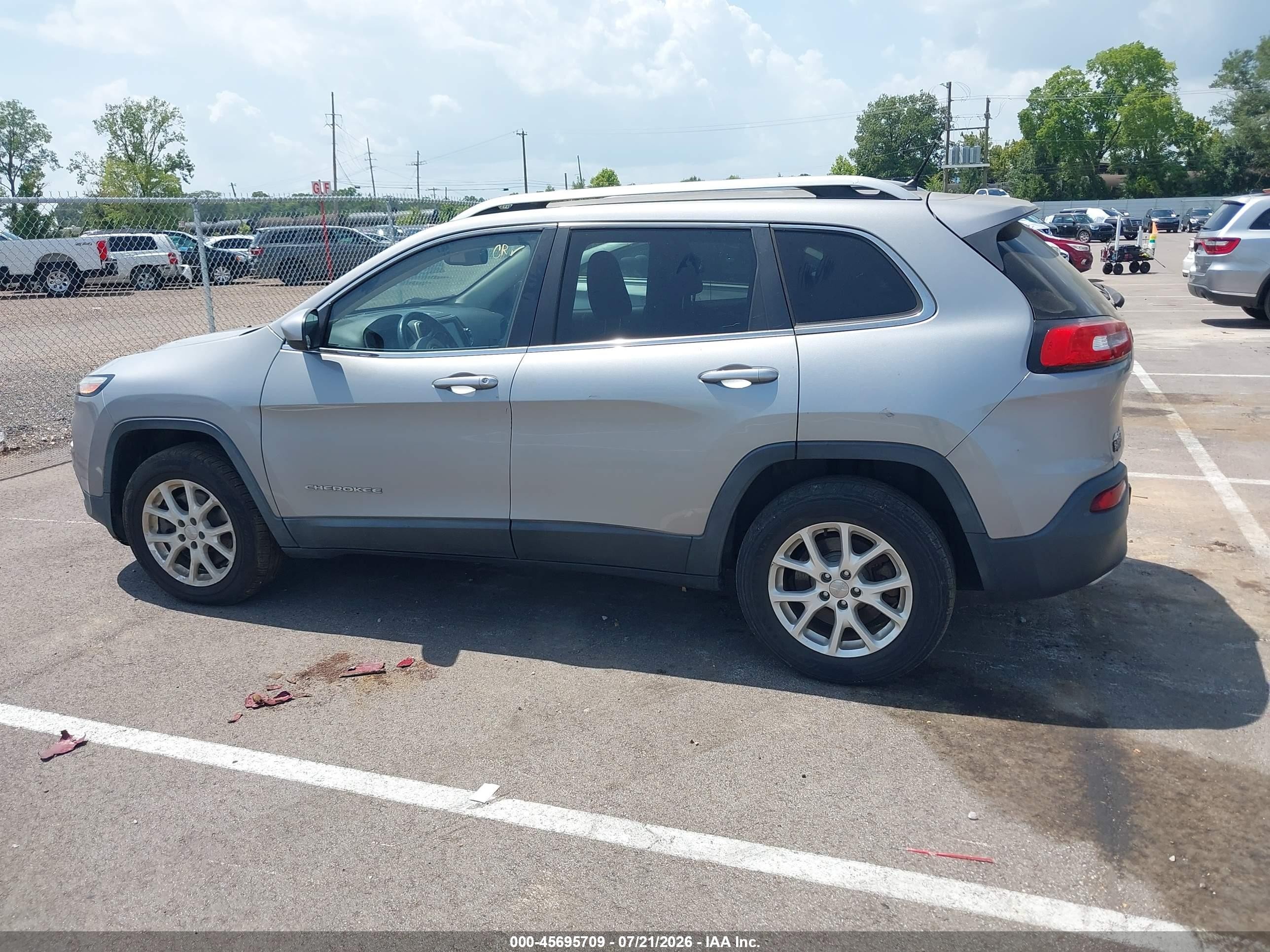 2015 Jeep Cherokee Latitude Серый vin: 1C4PJMCS1FW525087