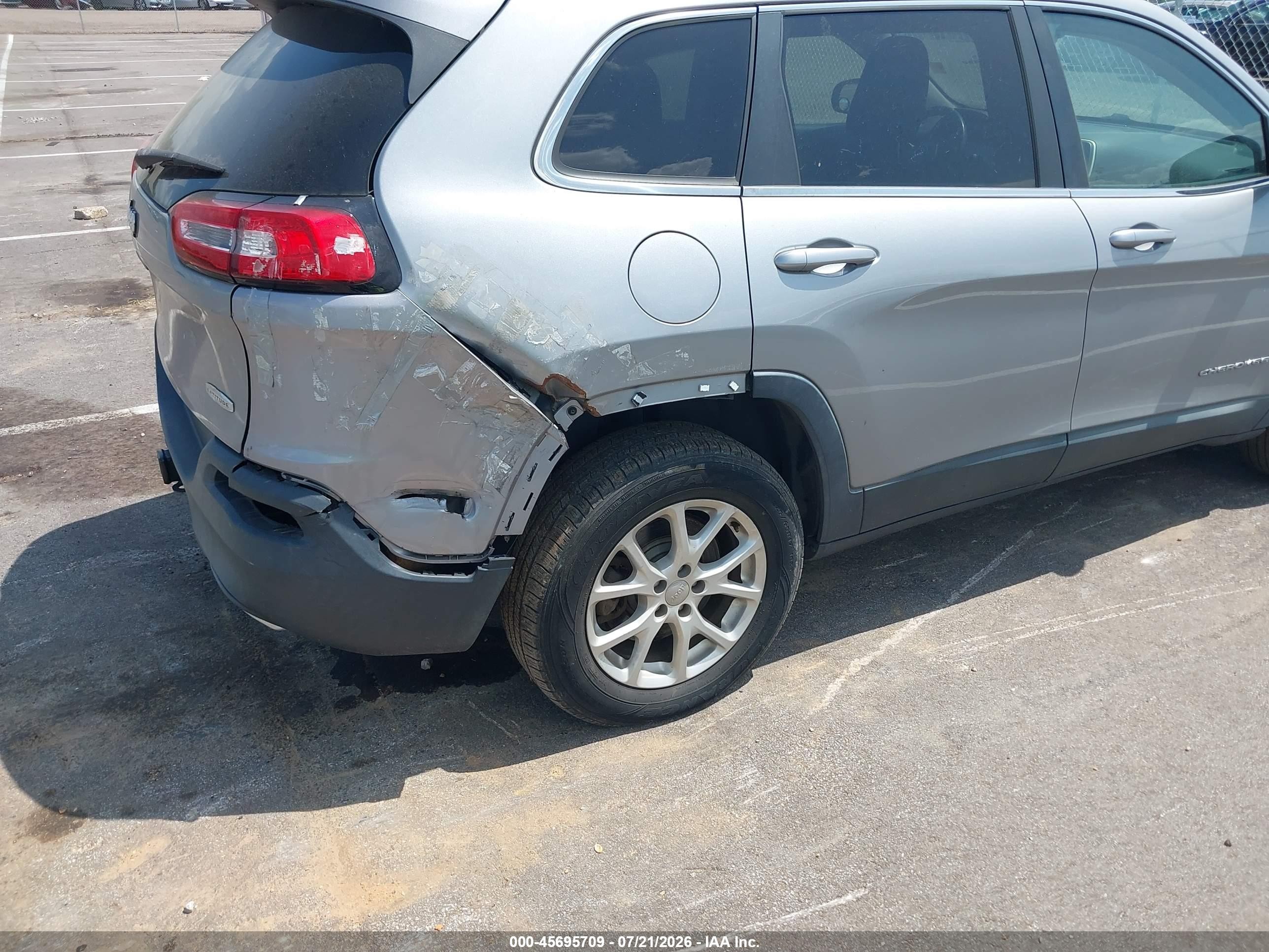 2015 Jeep Cherokee Latitude Серый vin: 1C4PJMCS1FW525087