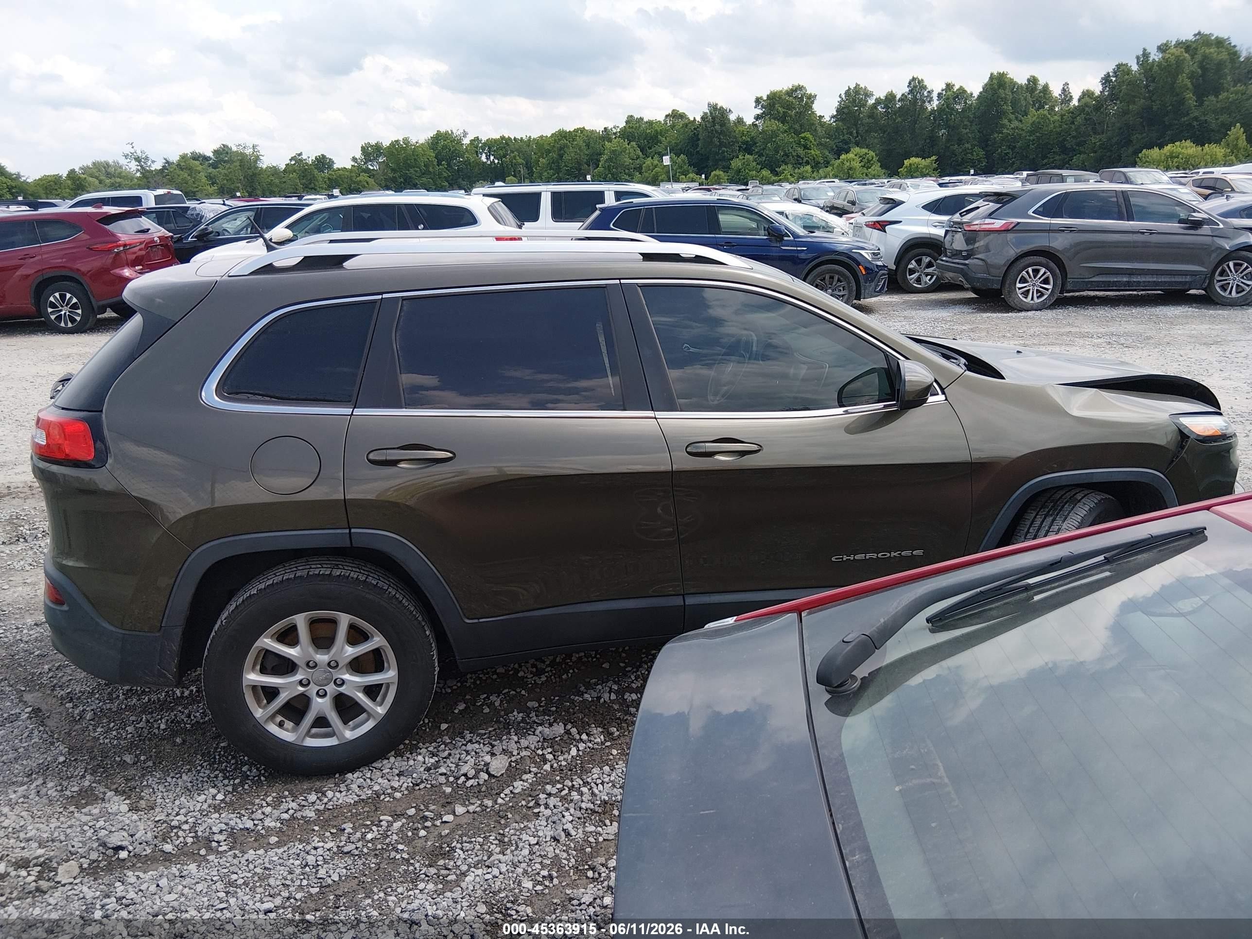 2015 Jeep Cherokee Latitude Green vin: 1C4PJMCS1FW545548