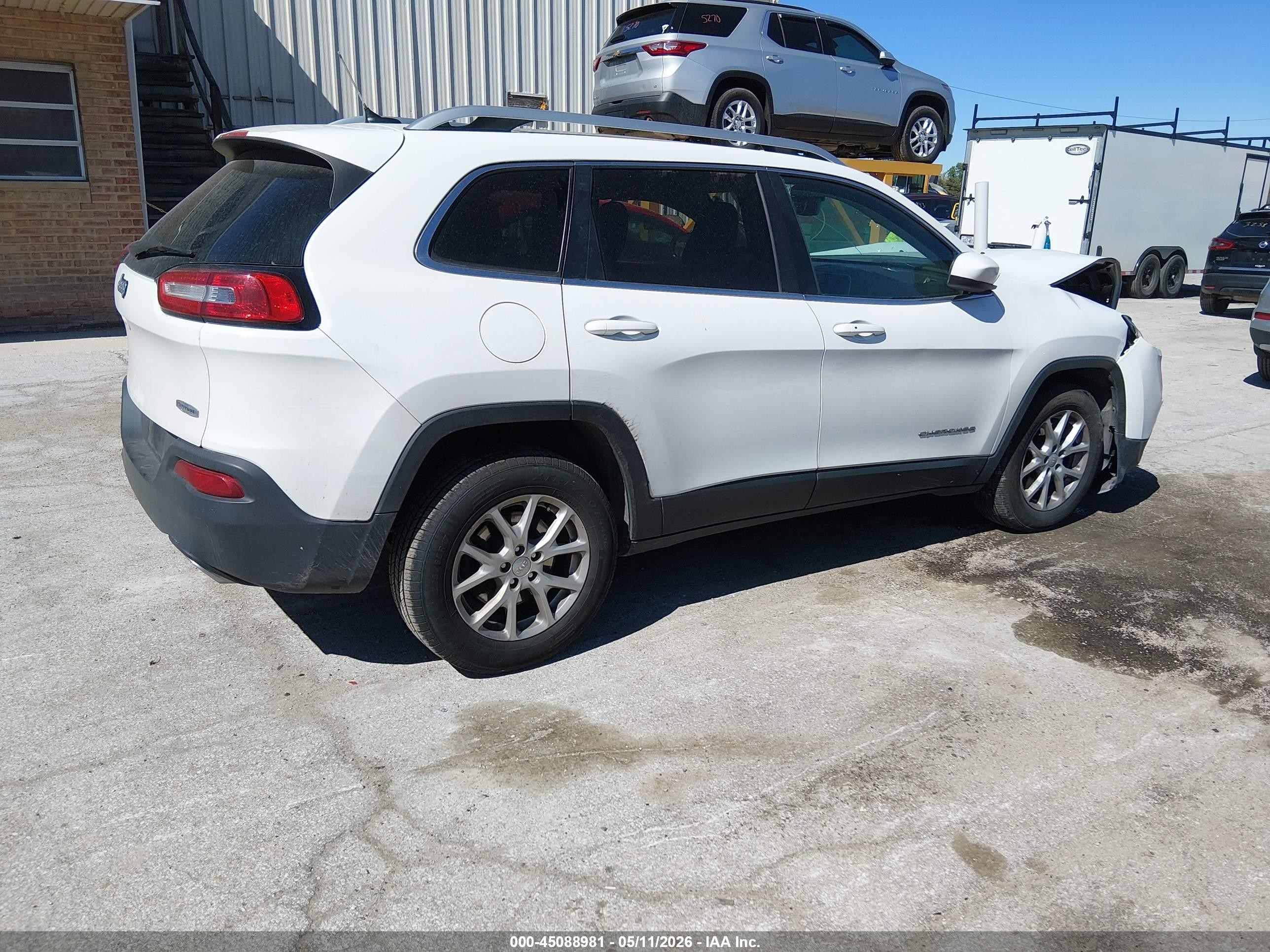 2015 Jeep Cherokee Latitude Белый vin: 1C4PJMCS1FW565170