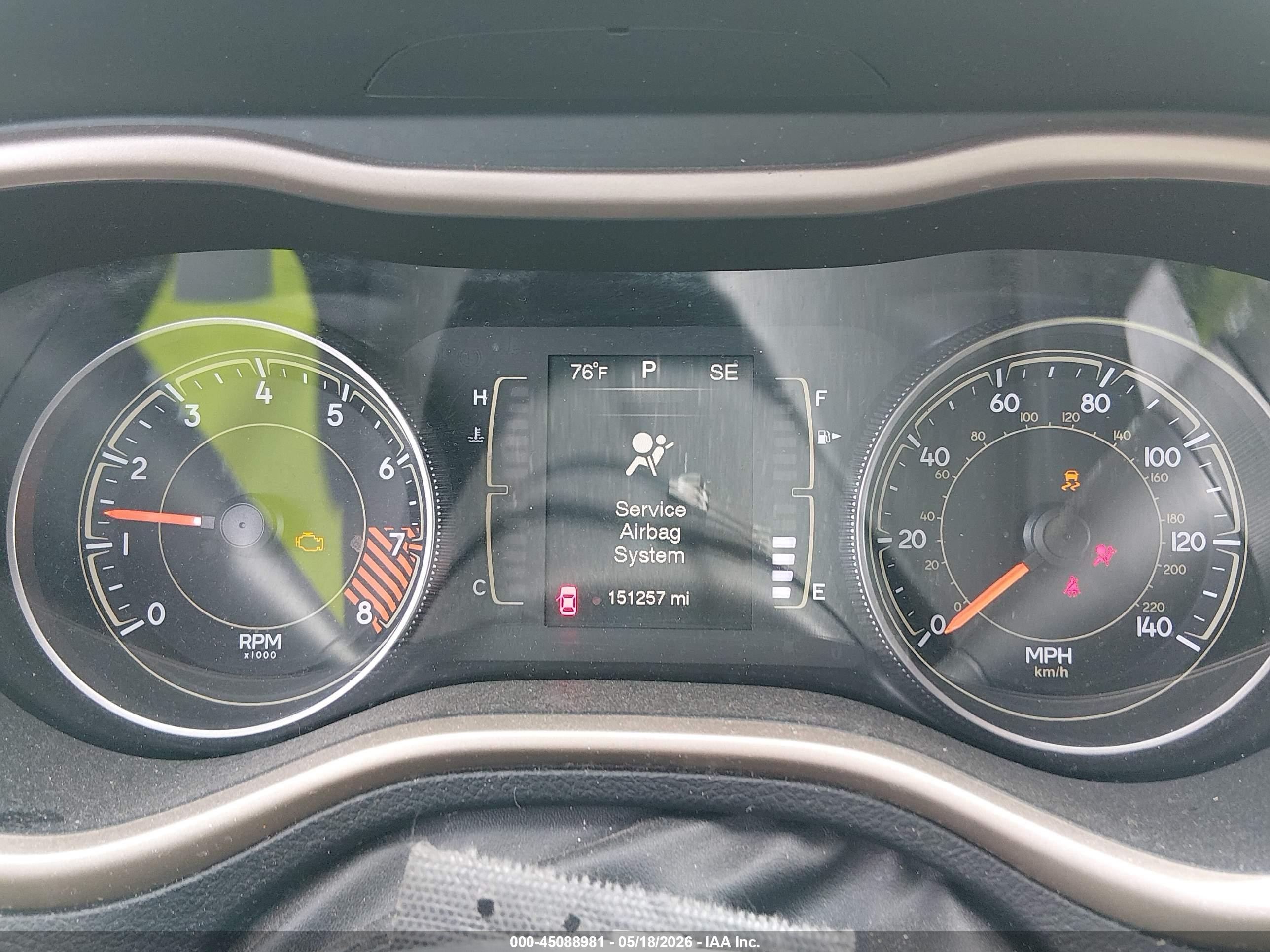 2015 Jeep Cherokee Latitude Белый vin: 1C4PJMCS1FW565170