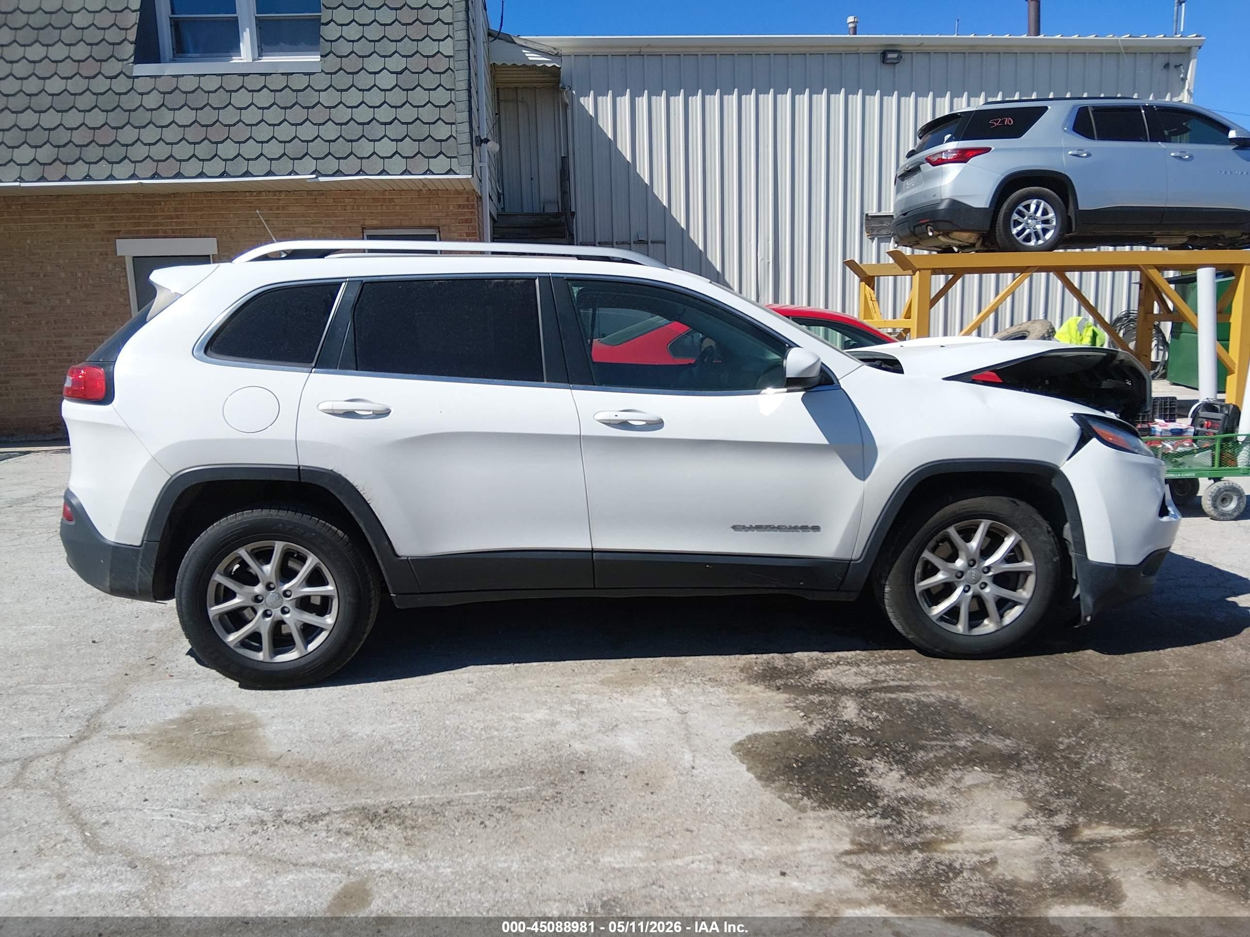 2015 Jeep Cherokee Latitude Белый vin: 1C4PJMCS1FW565170