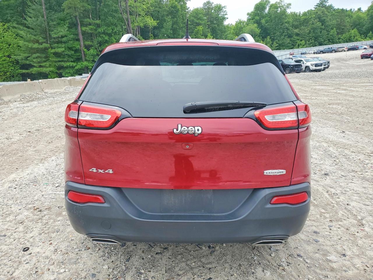2015 Jeep Cherokee Latitude Красный vin: 1C4PJMCS1FW574046