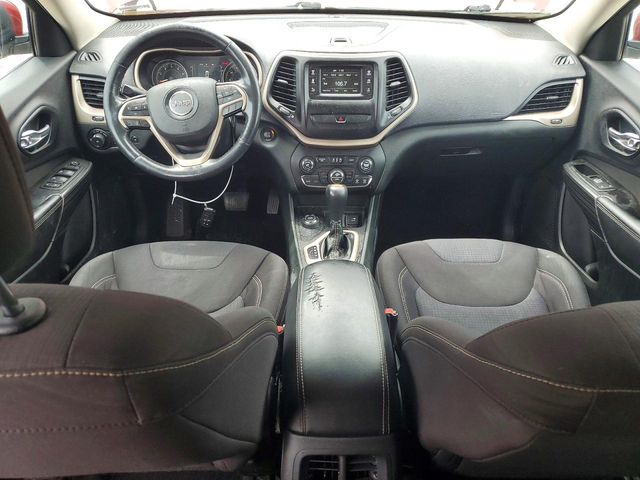 2015 Jeep Cherokee Latitude Красный vin: 1C4PJMCS1FW574046