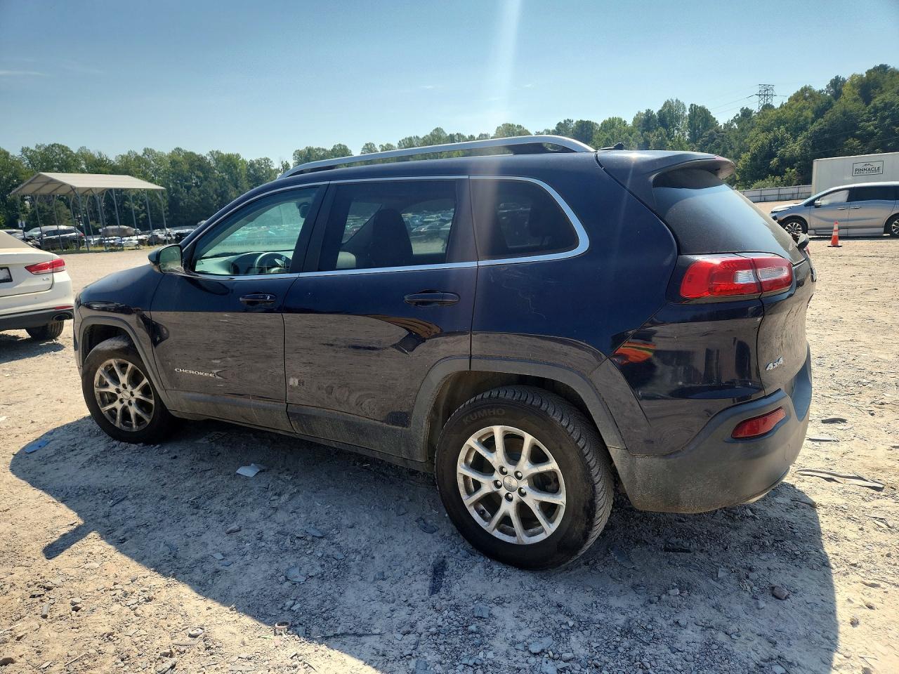 2015 Jeep Cherokee Latitude Blue vin: 1C4PJMCS1FW610608